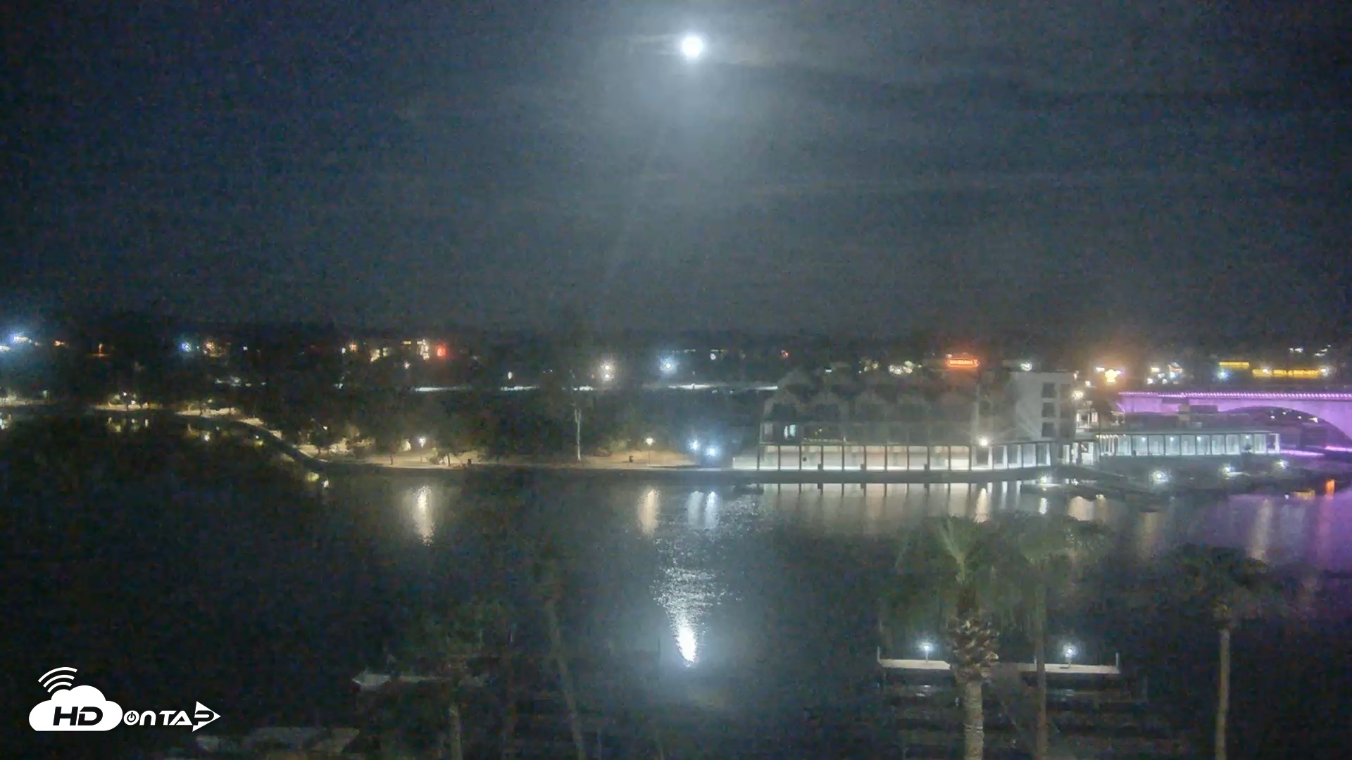 Snapshot of Lake Havasu London Bridge Live Webcam taken Aug 28, 2026, 5:15am MST