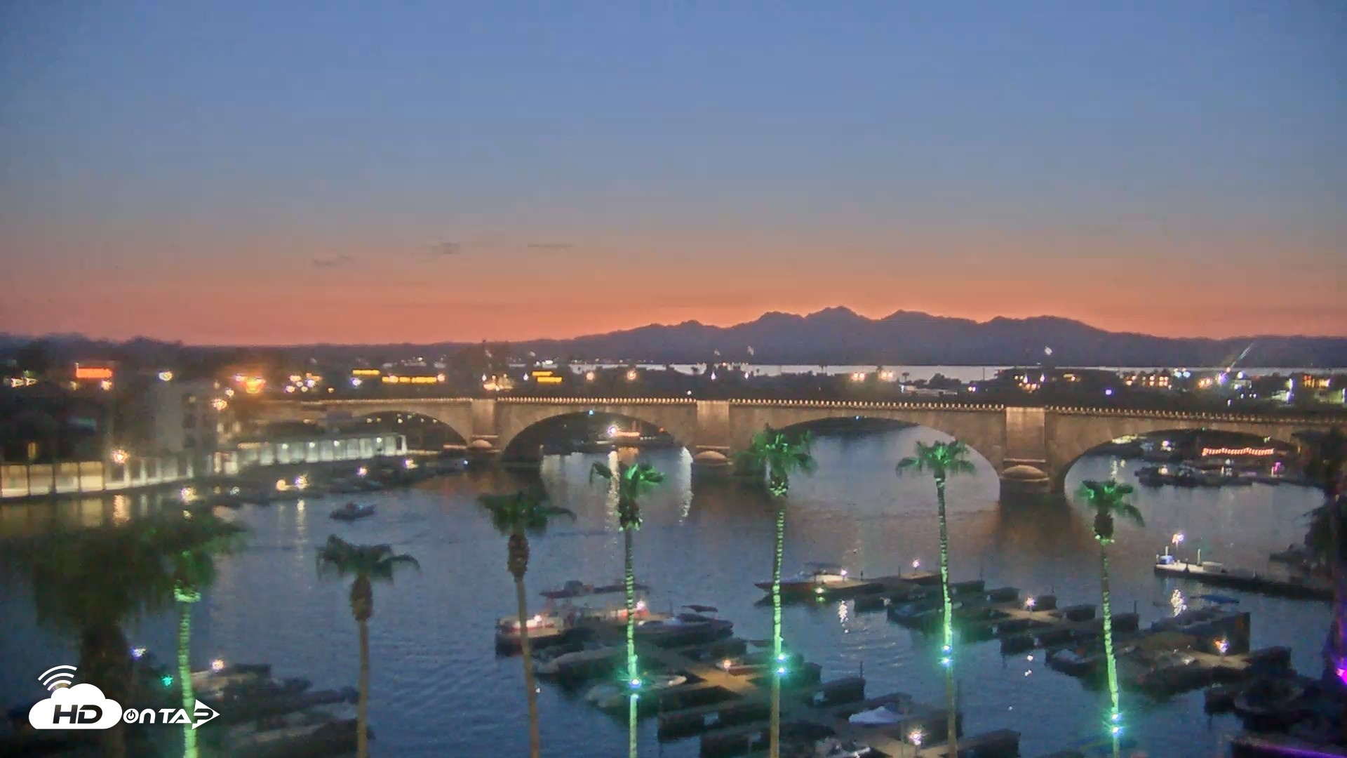 Snapshot of Lake Havasu London Bridge Live Webcam taken Aug 8, 2026, 8:03pm MST