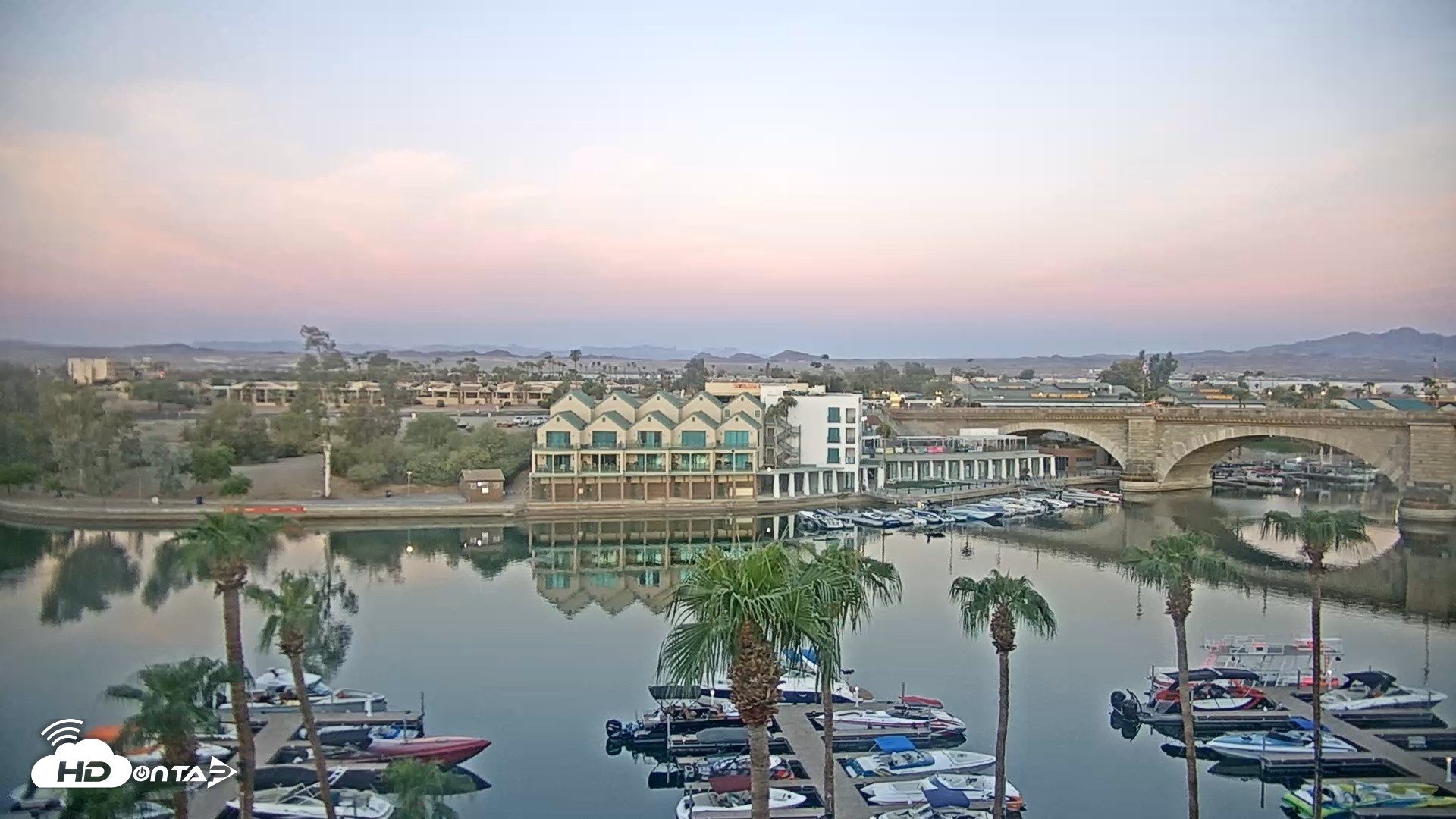 Snapshot of Lake Havasu London Bridge Live Webcam taken Sep 20, 2026, 6:22am MST