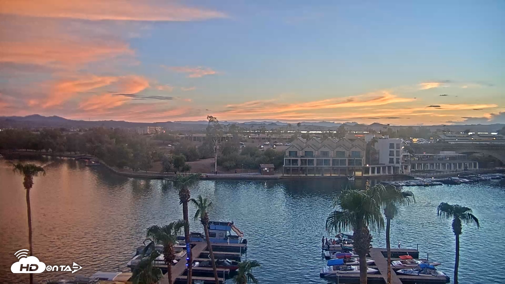 Snapshot of Lake Havasu London Bridge Live Webcam taken Aug 15, 2026, 7:33pm MST
