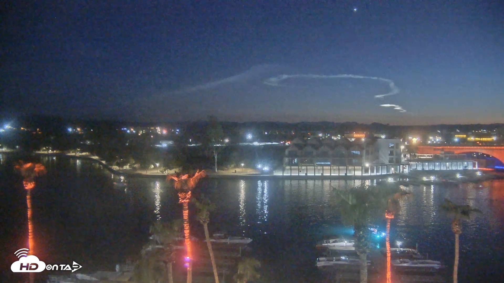 Snapshot of Lake Havasu London Bridge Live Webcam taken Jul 31, 2026, 8:30pm MST
