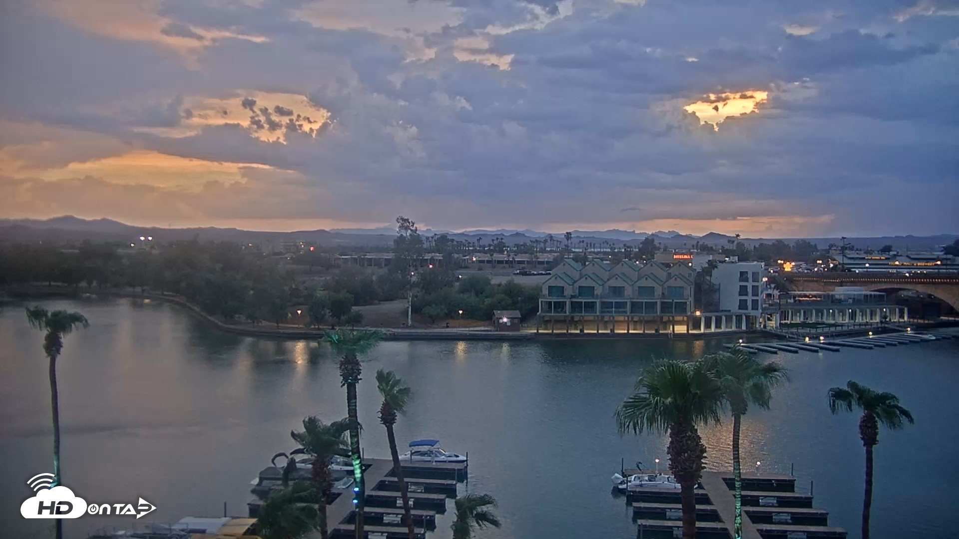 Snapshot of Lake Havasu London Bridge Live Webcam taken Aug 12, 2026, 7:33pm MST