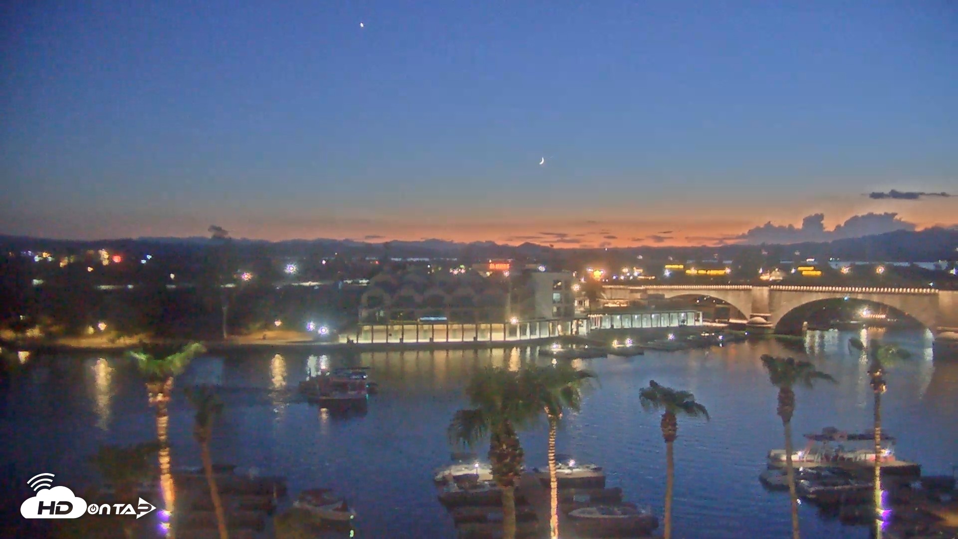 Snapshot of Lake Havasu London Bridge Live Webcam taken Aug 14, 2026, 8:02pm MST