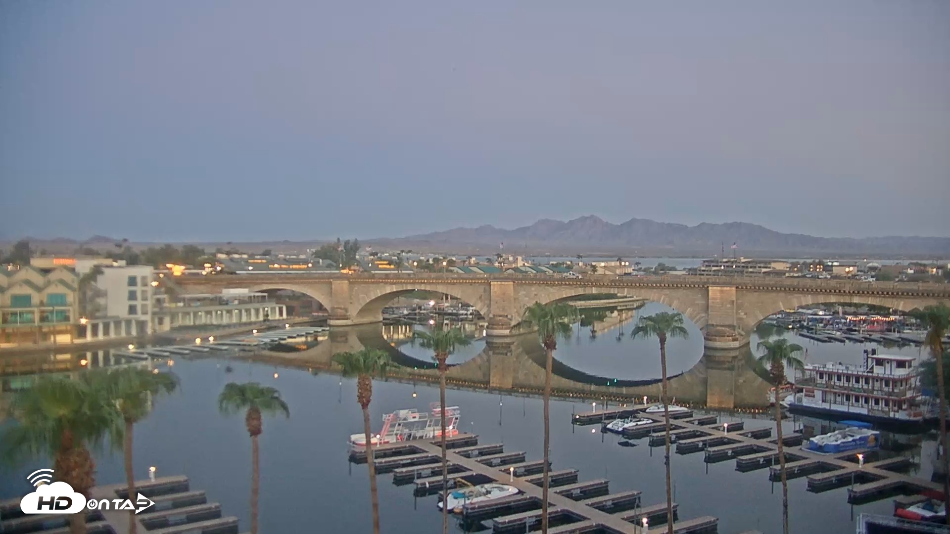 Snapshot of Lake Havasu London Bridge Live Webcam taken Aug 26, 2026, 5:53am MST