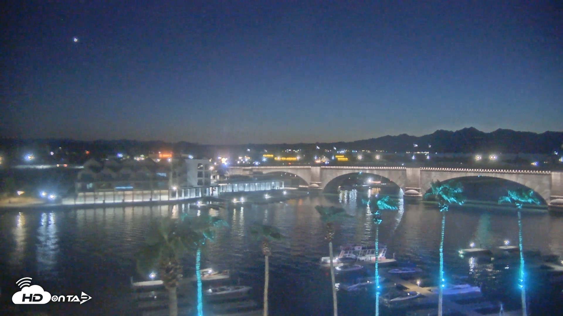 Snapshot of Lake Havasu London Bridge Live Webcam taken Aug 19, 2026, 8:11pm MST