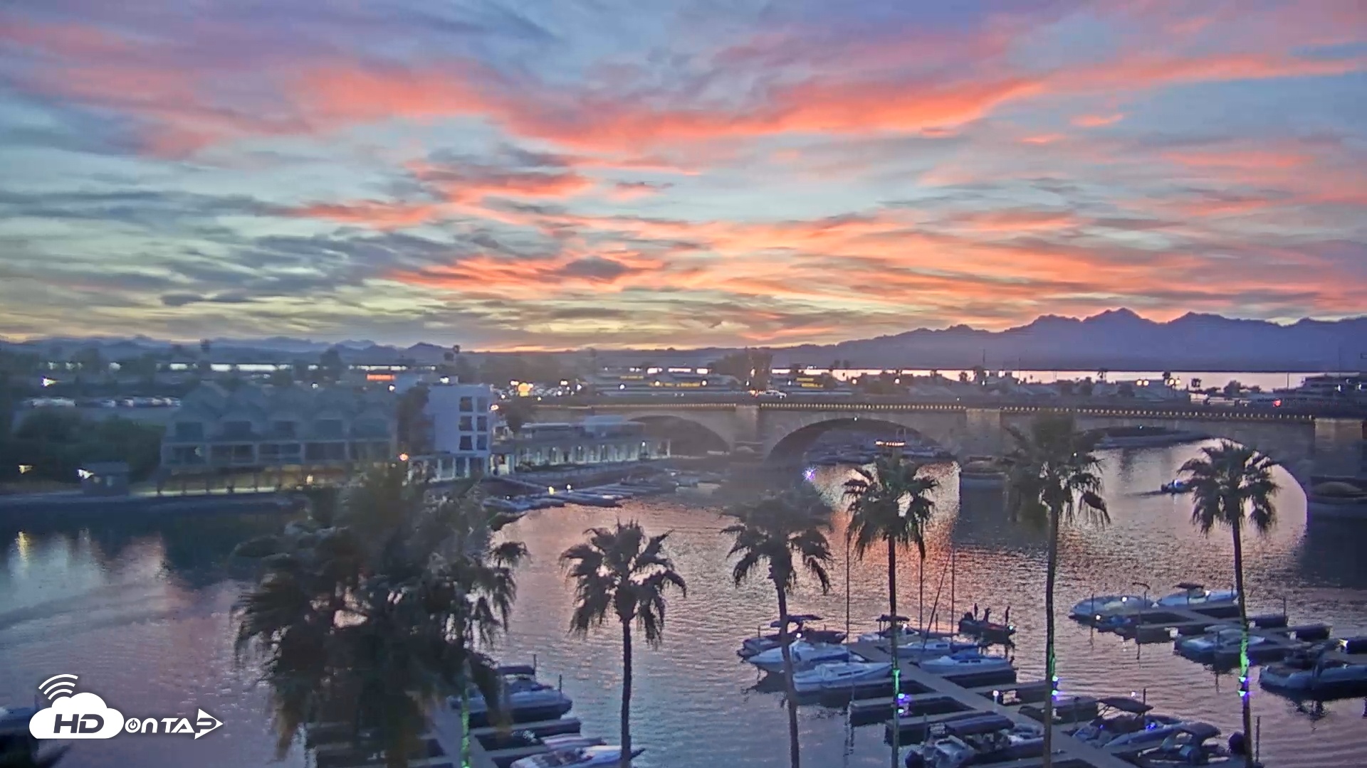 Snapshot of Lake Havasu London Bridge Live Webcam taken Mar 21, 2026, 7:04pm MST