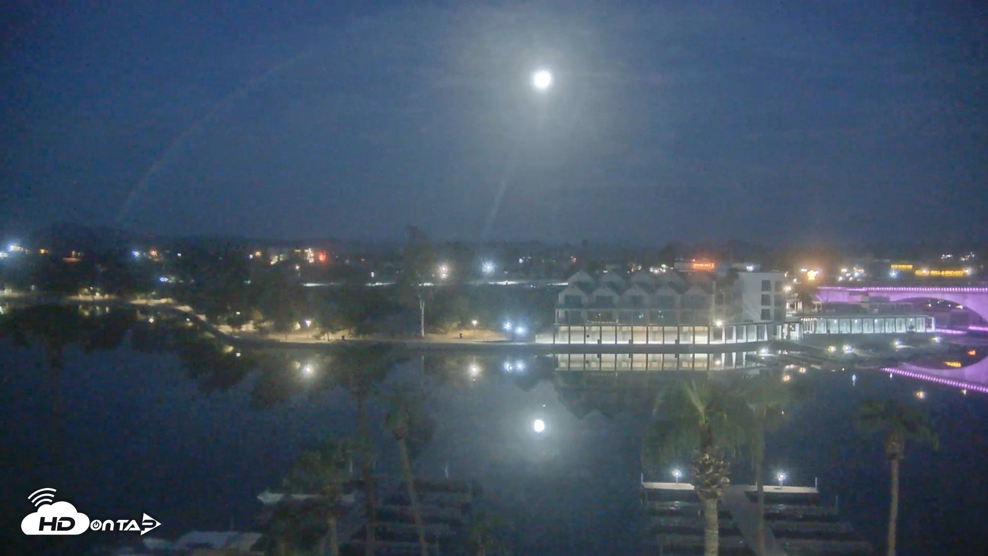 Snapshot of Lake Havasu London Bridge Live Webcam taken Aug 28, 2026, 5:31am MST