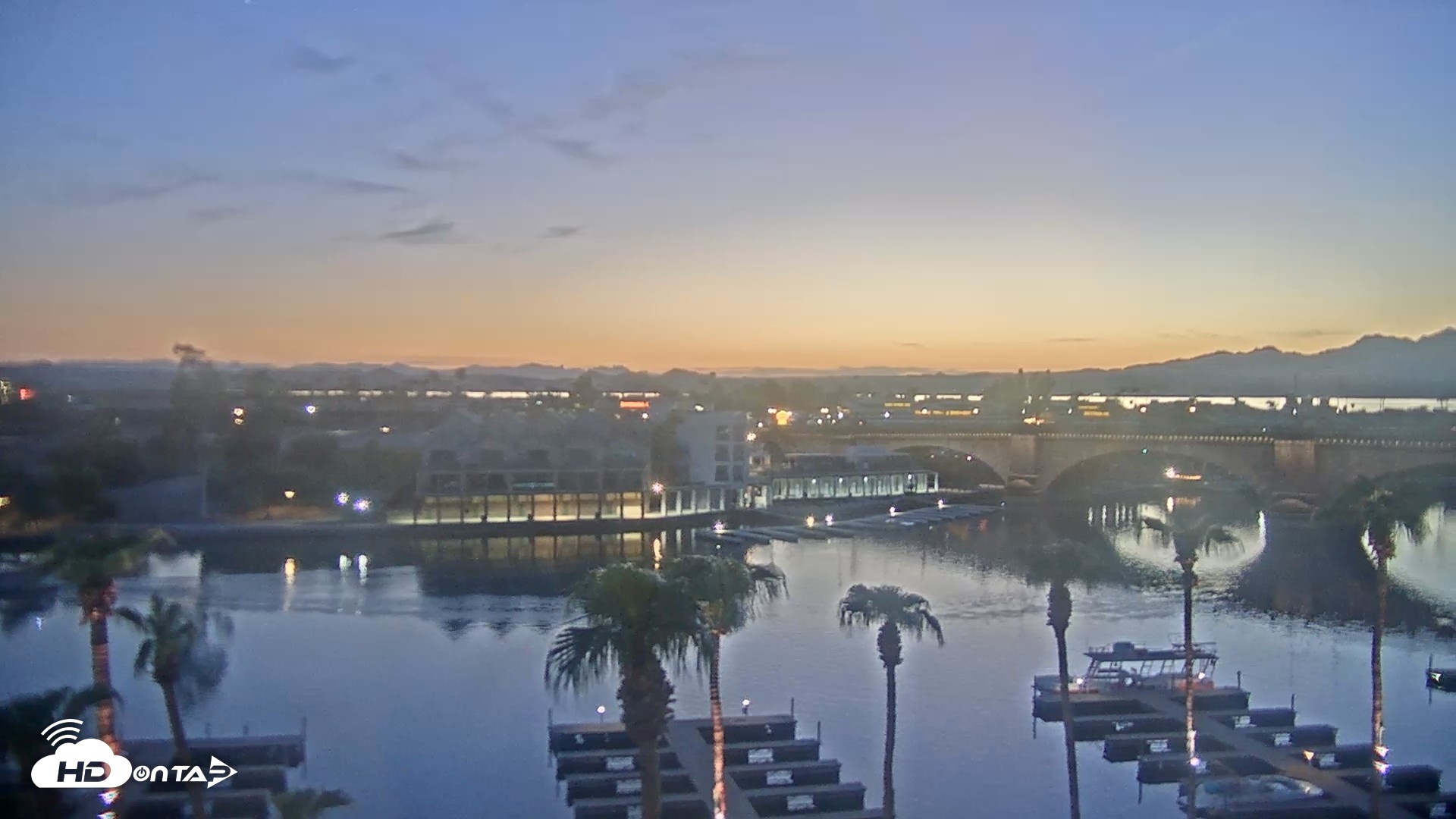 Snapshot of Lake Havasu London Bridge Live Webcam taken Aug 25, 2026, 7:34pm MST