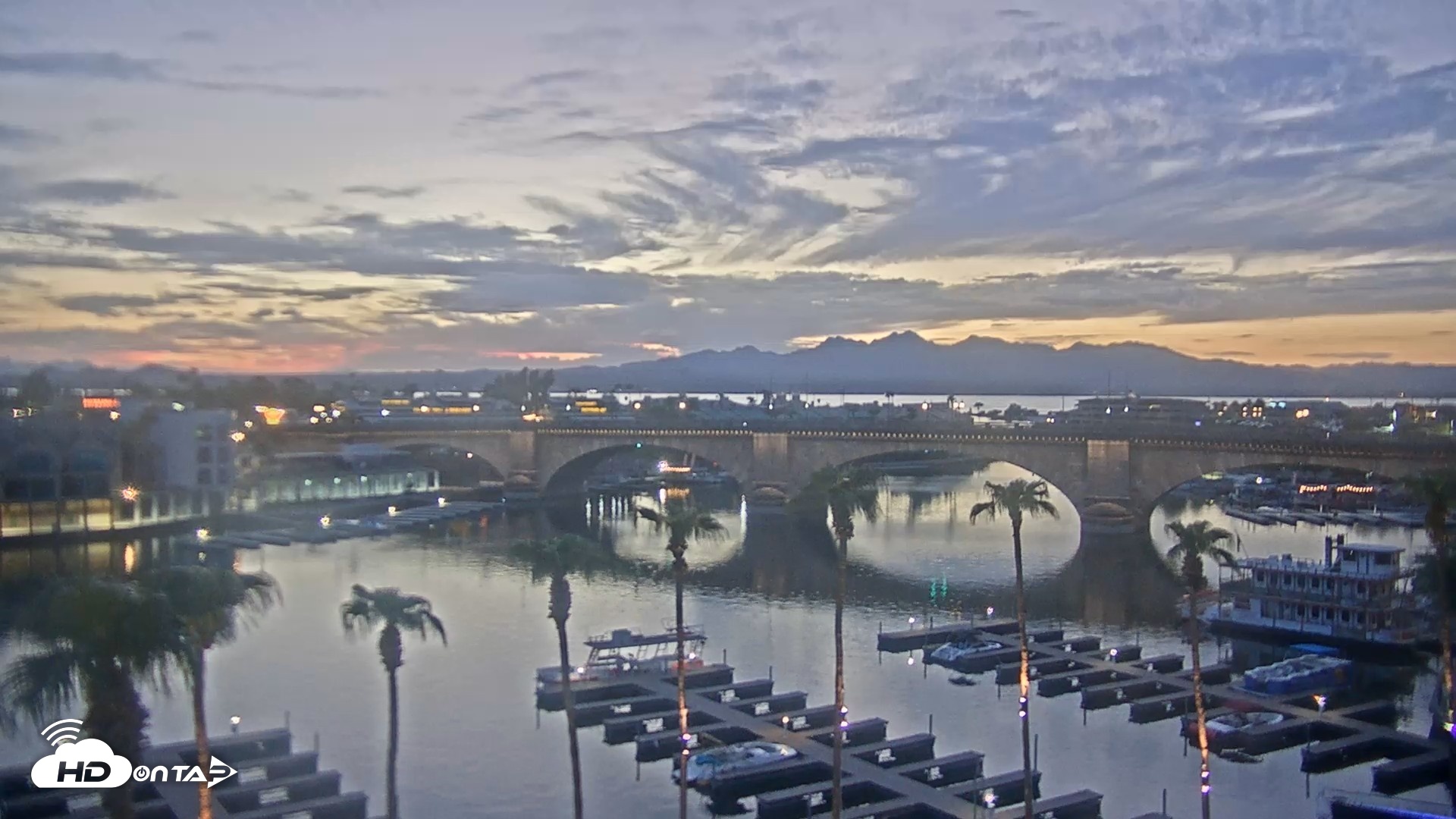 Snapshot of Lake Havasu London Bridge Live Webcam taken Aug 26, 2026, 7:31pm MST