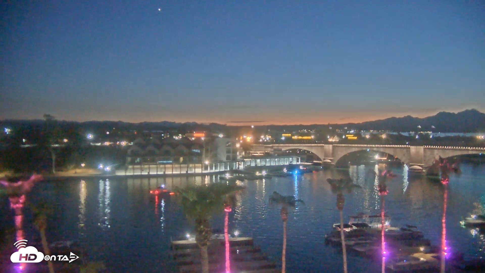 Snapshot of Lake Havasu London Bridge Live Webcam taken Aug 7, 2026, 8:14pm MST