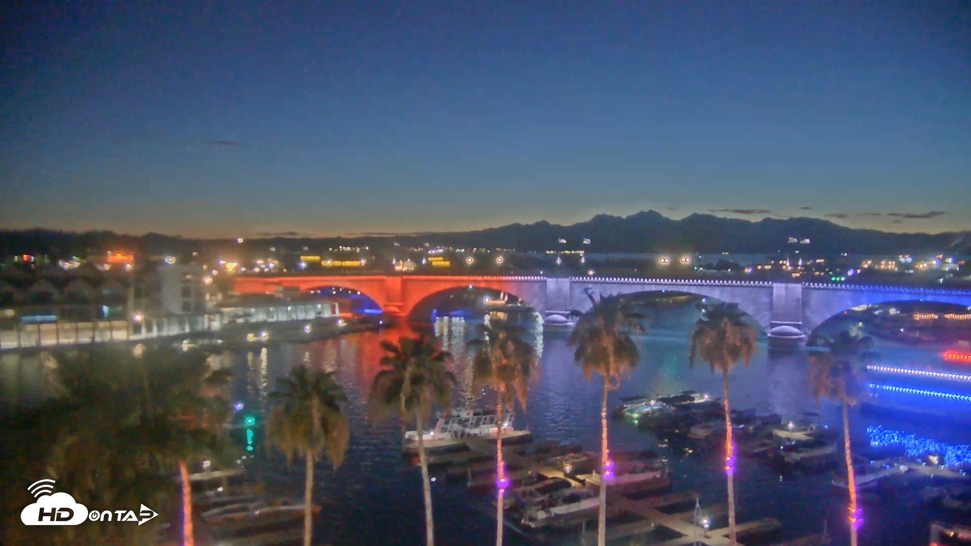Snapshot of Lake Havasu London Bridge Live Webcam taken Jul 5, 2026, 8:44pm MST