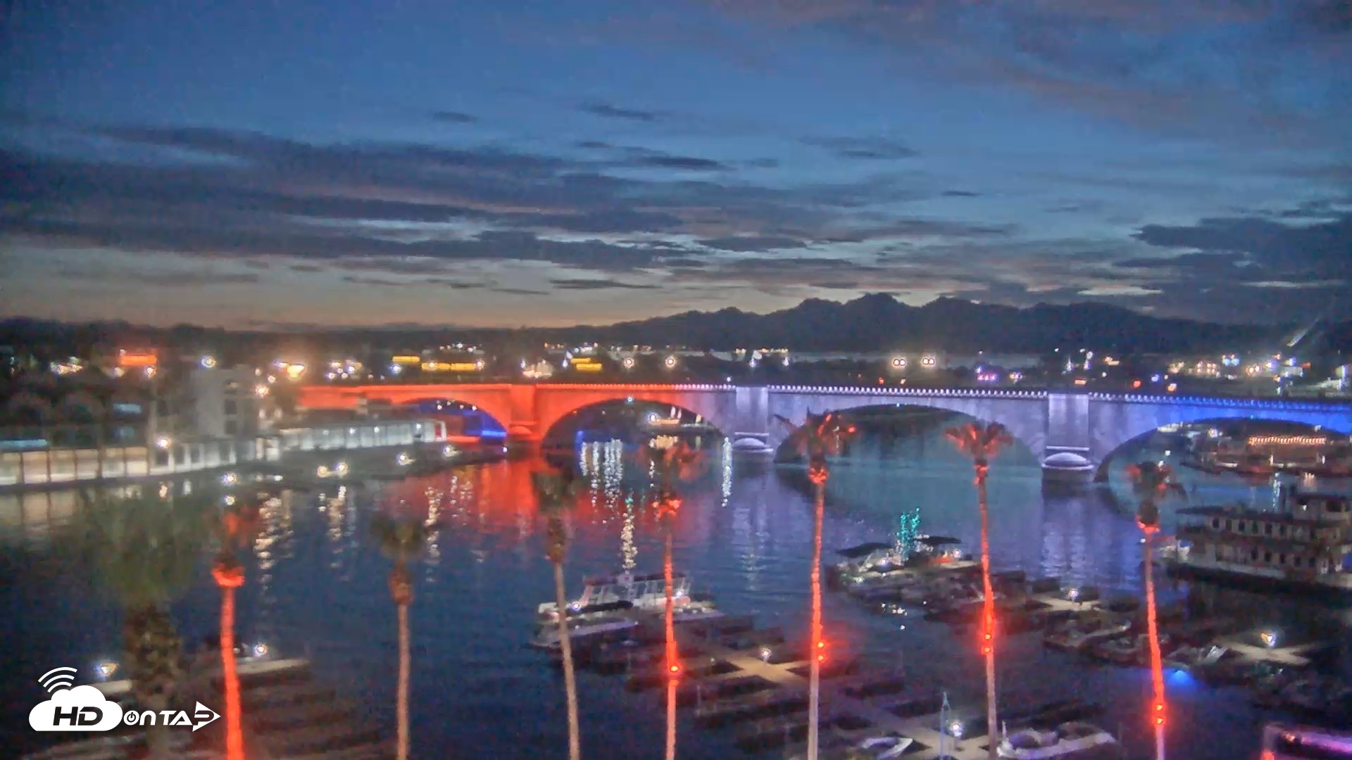 Snapshot of Lake Havasu London Bridge Live Webcam taken Jul 13, 2026, 8:36pm MST
