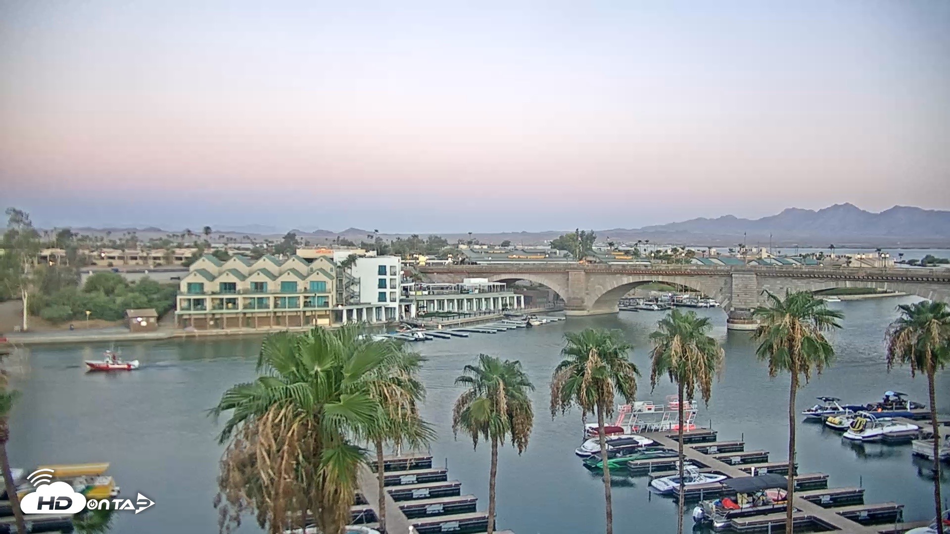 Snapshot of Lake Havasu London Bridge Live Webcam taken Jul 2, 2026, 5:26am MST