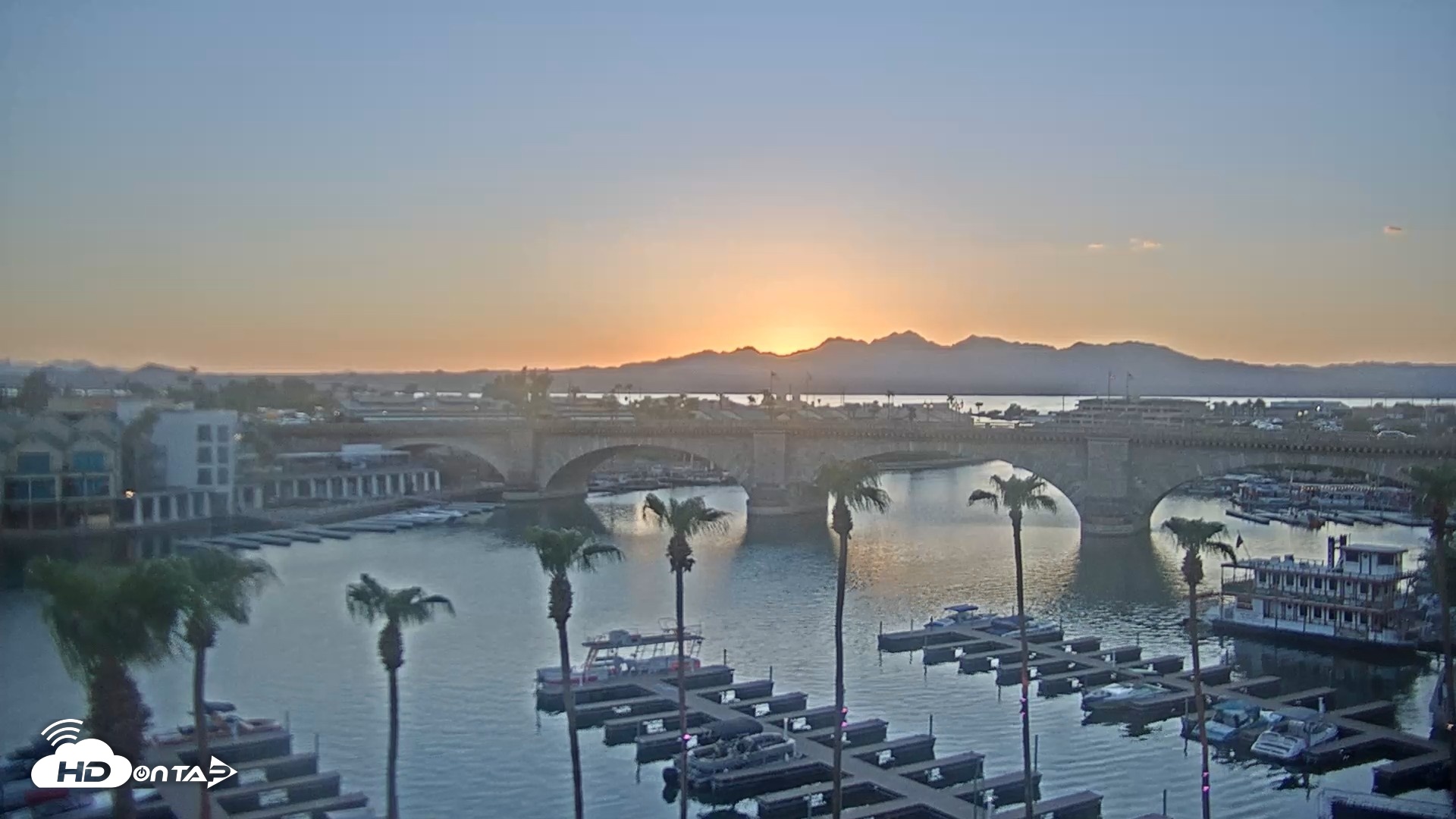 Snapshot of Lake Havasu London Bridge Live Webcam taken Jul 29, 2026, 7:43pm MST