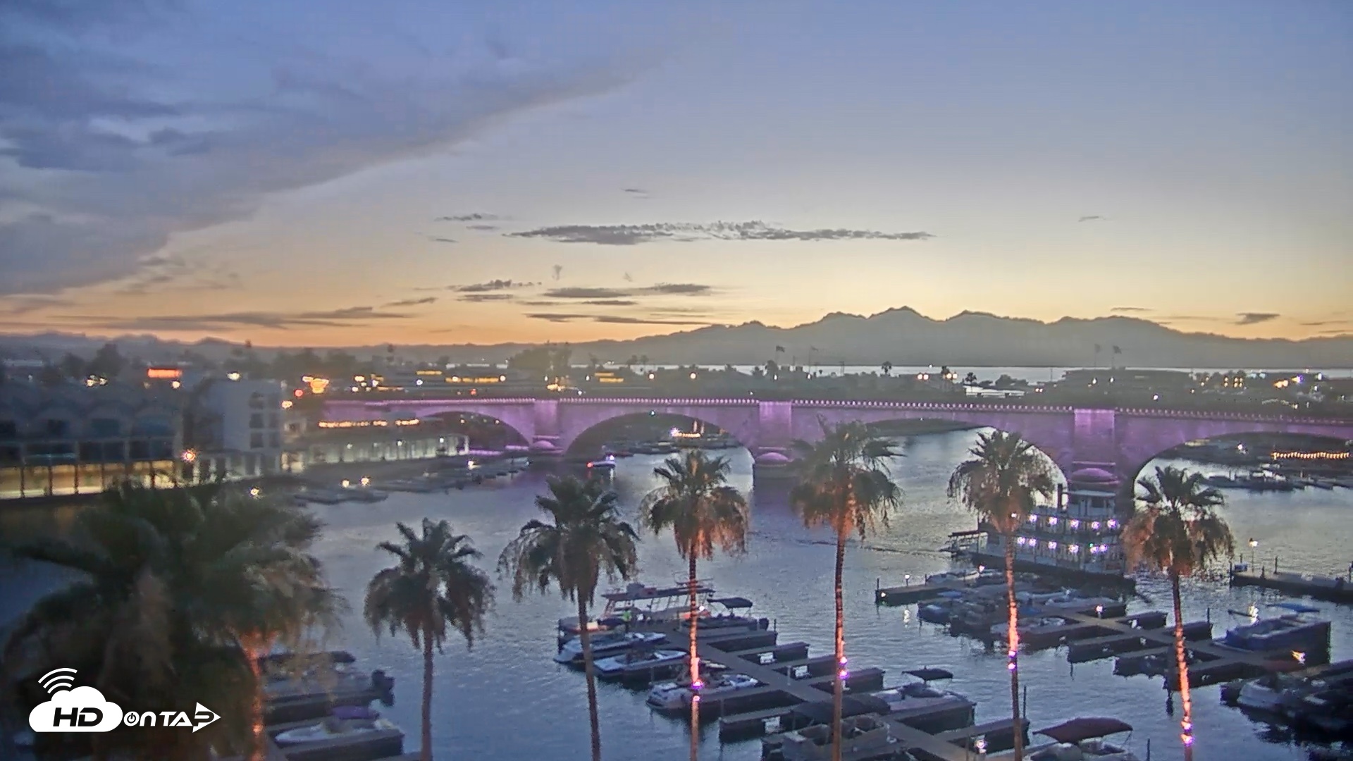 Snapshot of Lake Havasu London Bridge Live Webcam taken Jun 6, 2026, 8:11pm MST