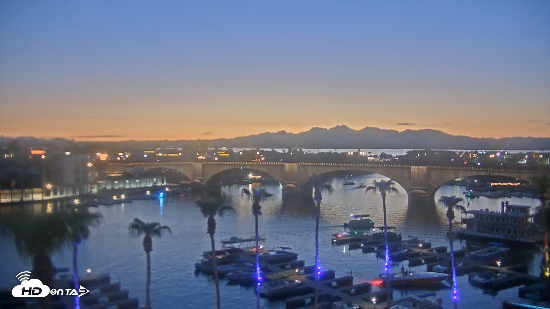 Snapshot of Lake Havasu London Bridge Live Webcam taken Aug 7, 2026, 7:59pm MST