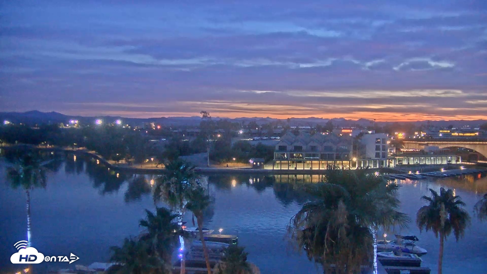 Snapshot of Lake Havasu London Bridge Live Webcam taken Jun 8, 2026, 8:13pm MST