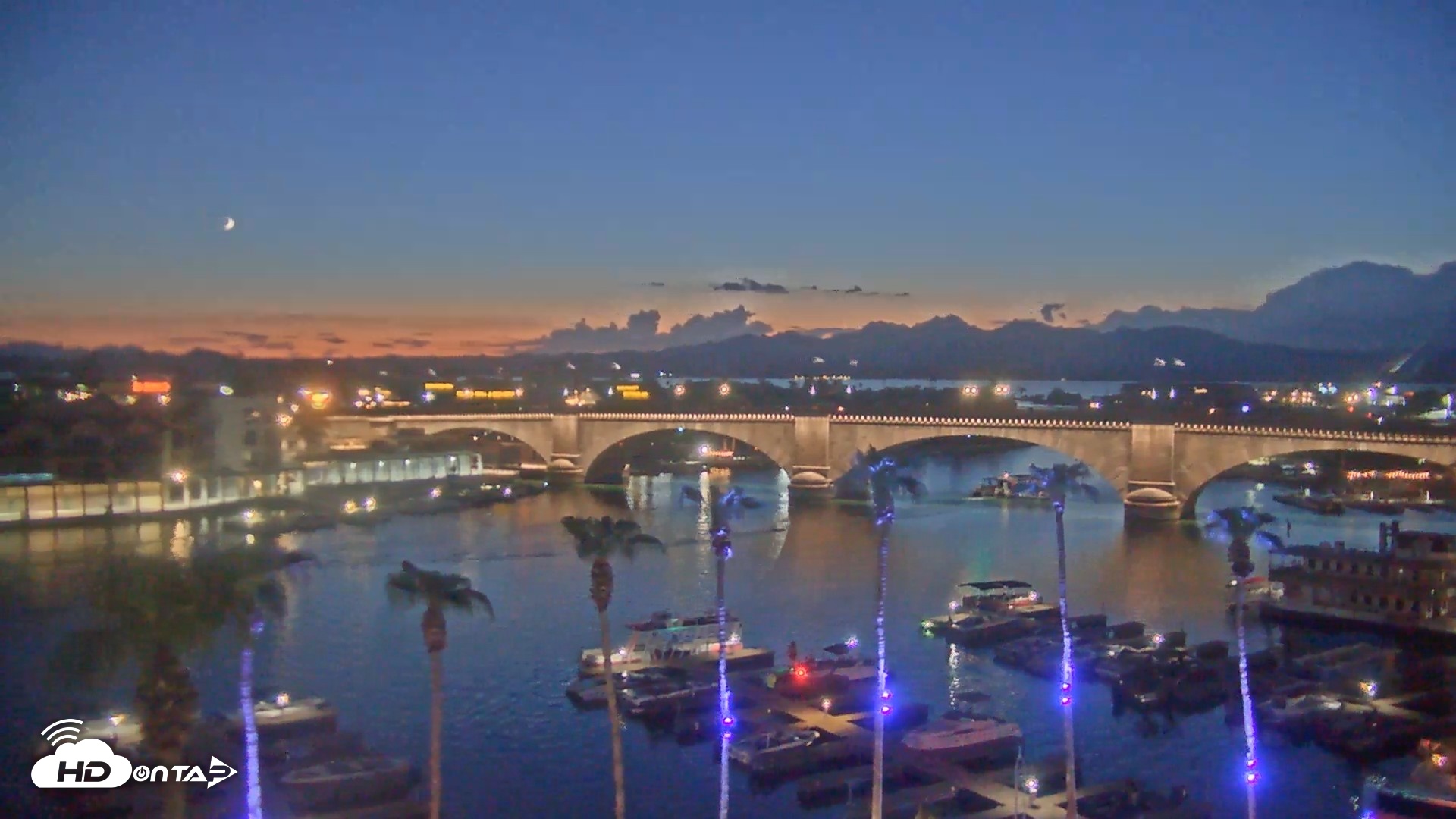 Snapshot of Lake Havasu London Bridge Live Webcam taken Aug 14, 2026, 8:03pm MST