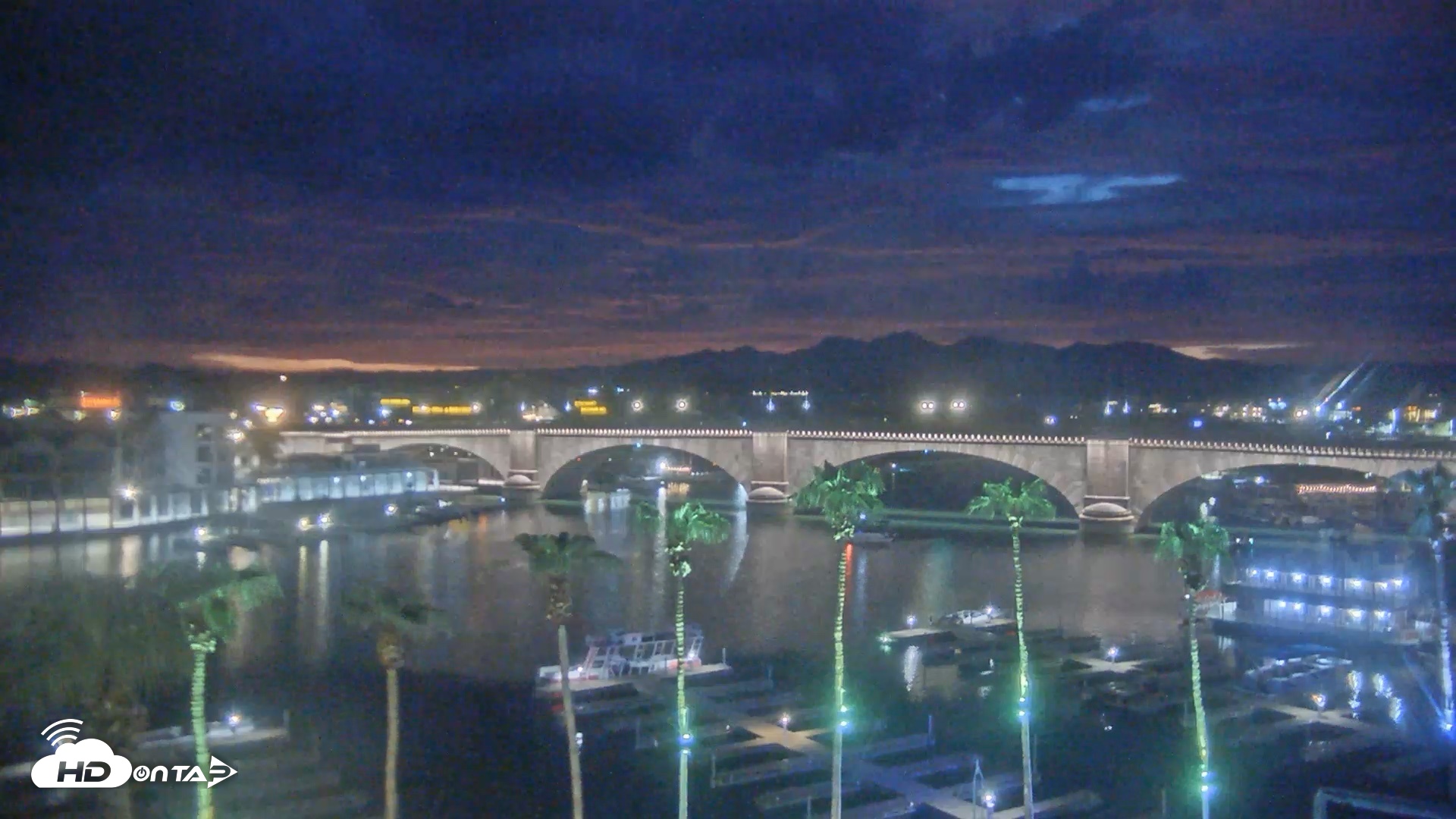 Snapshot of Lake Havasu London Bridge Live Webcam taken Aug 13, 2026, 8:07pm MST