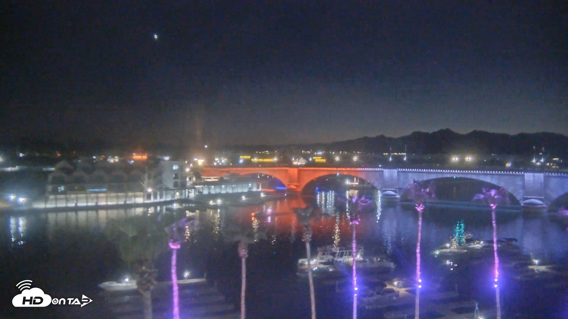 Snapshot of Lake Havasu London Bridge Live Webcam taken Jul 30, 2026, 8:43pm MST