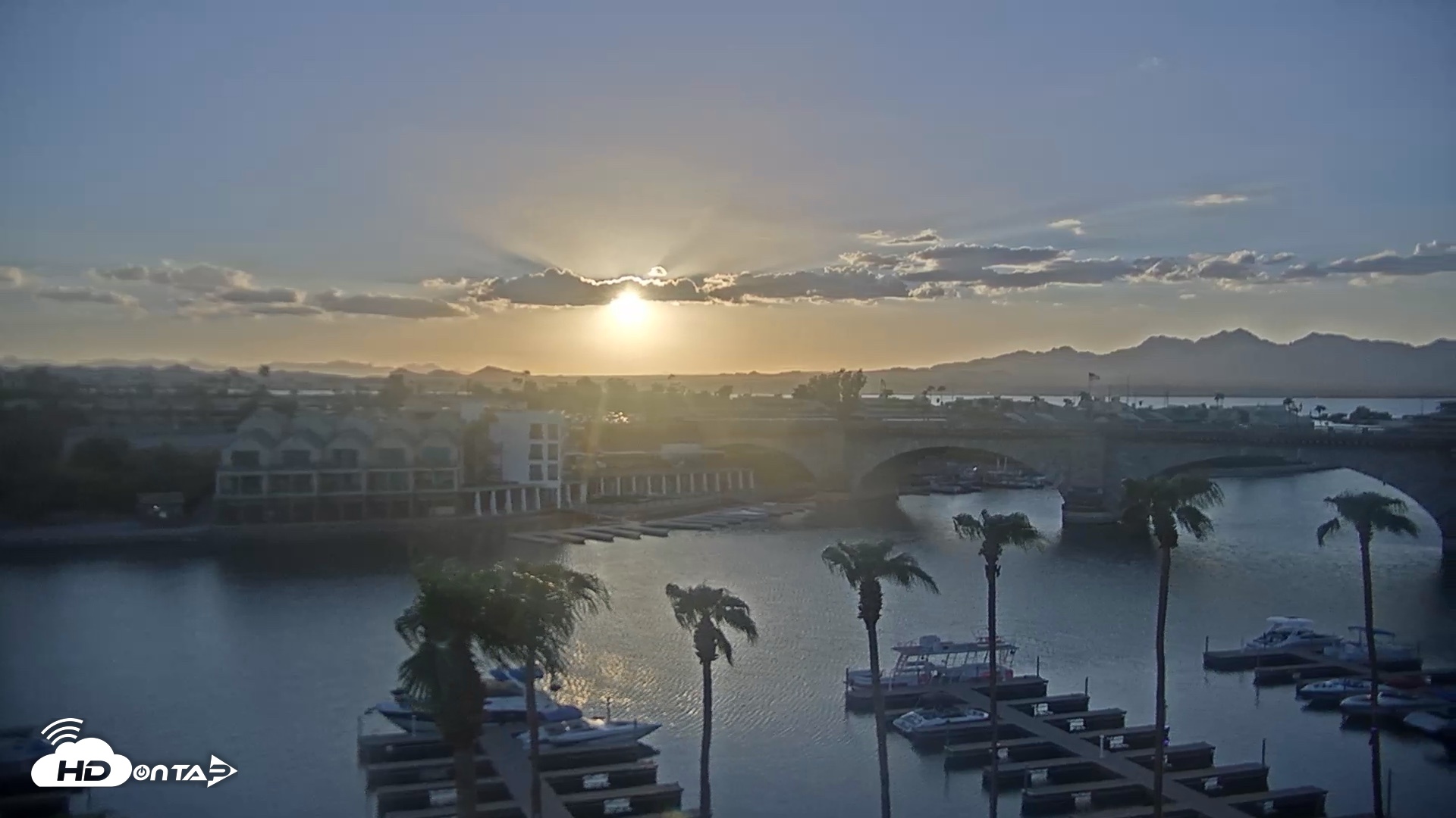Snapshot of Lake Havasu London Bridge Live Webcam taken Sep 14, 2026, 6:22pm MST