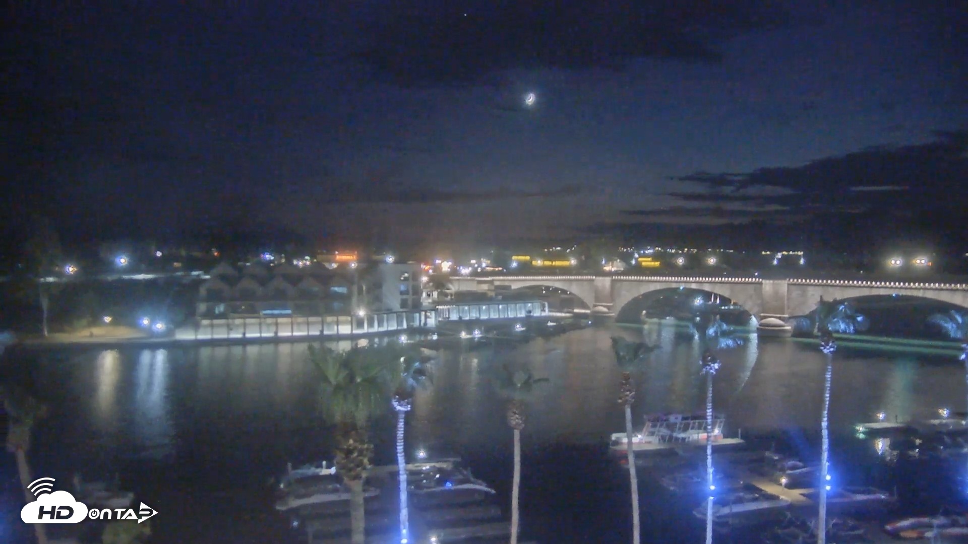 Snapshot of Lake Havasu London Bridge Live Webcam taken Jul 16, 2026, 8:48pm MST