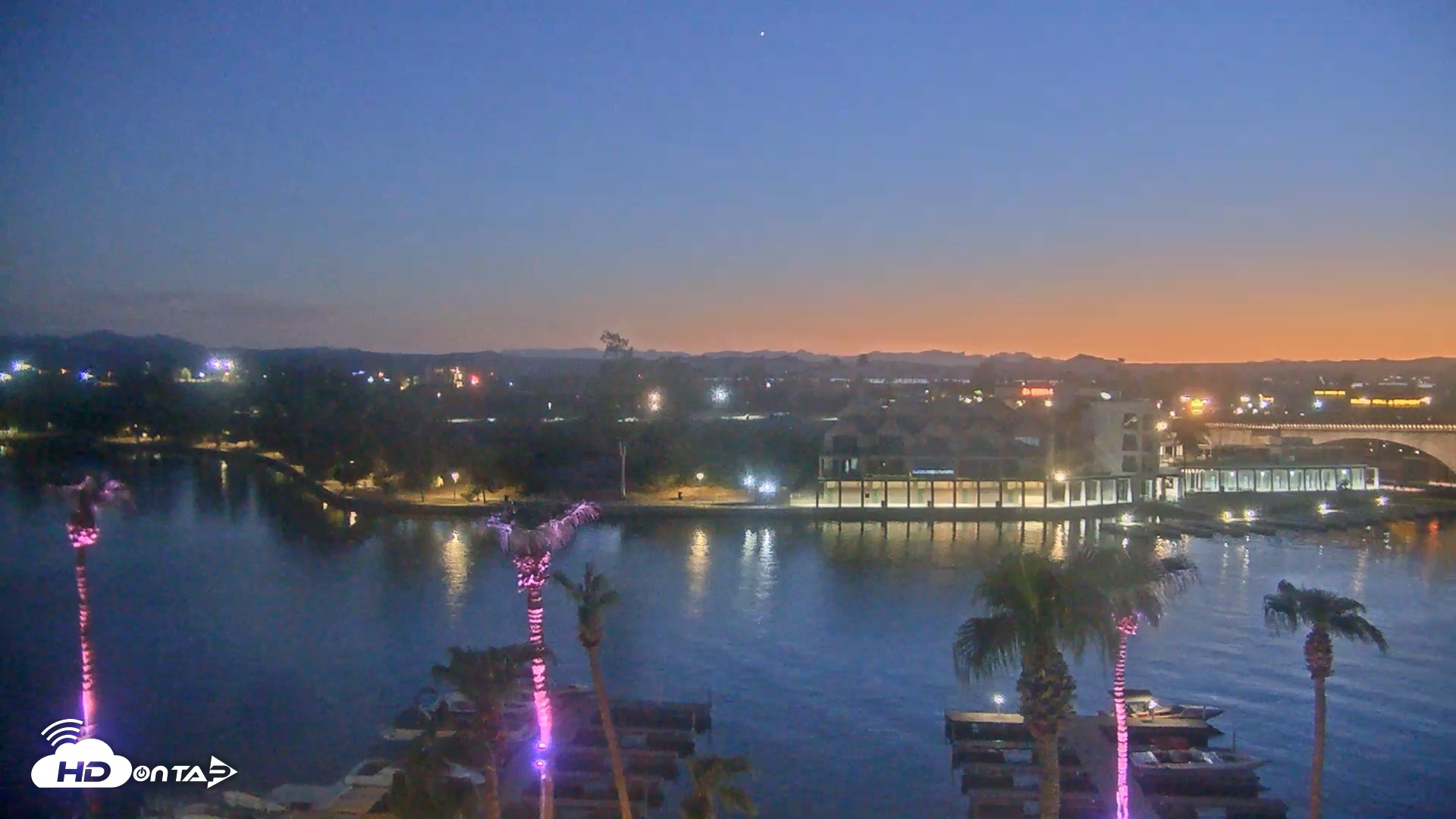 Snapshot of Lake Havasu London Bridge Live Webcam taken Aug 19, 2026, 7:53pm MST