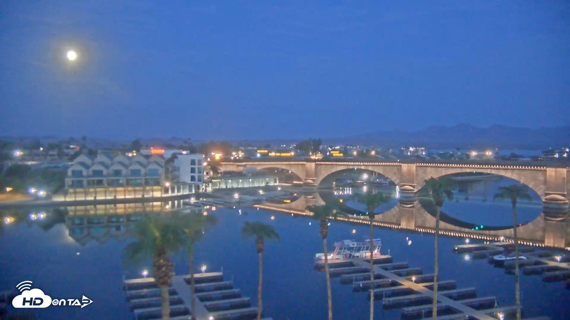 Snapshot of Lake Havasu London Bridge Live Webcam taken Aug 28, 2026, 5:42am MST