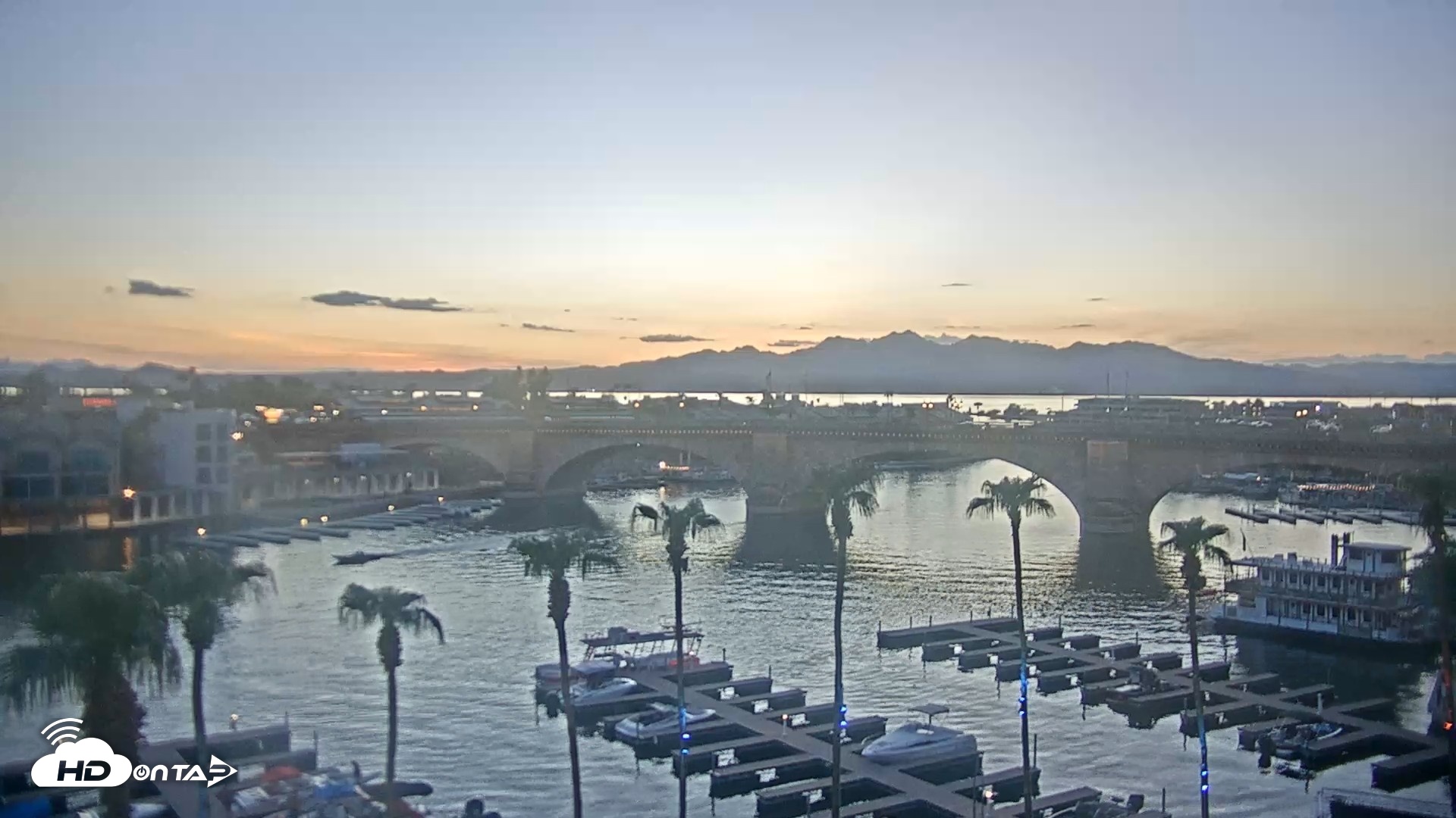 Snapshot of Lake Havasu London Bridge Live Webcam taken Aug 16, 2026, 7:35pm MST