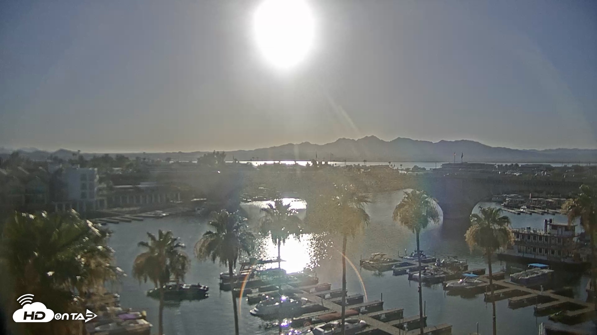 Snapshot of Lake Havasu London Bridge Live Webcam taken Jun 9, 2026, 6:27pm MST