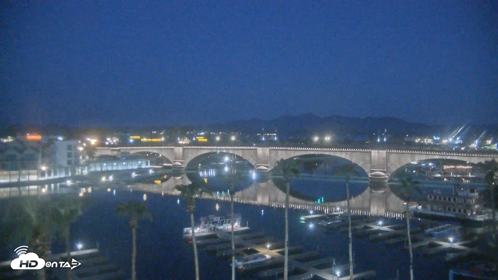 Snapshot of Lake Havasu London Bridge Live Webcam taken Aug 26, 2026, 5:29am MST