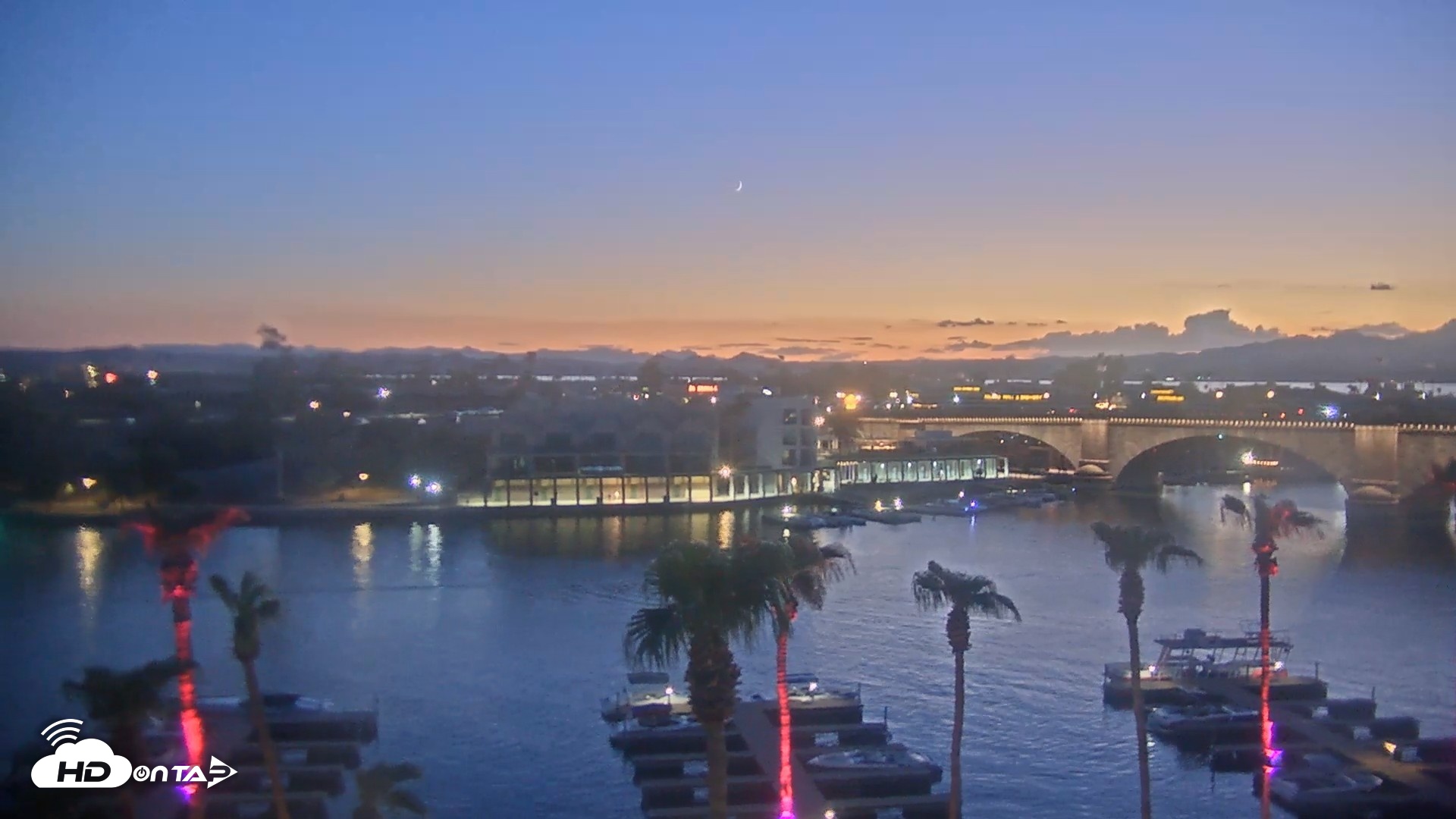 Snapshot of Lake Havasu London Bridge Live Webcam taken Aug 14, 2026, 7:53pm MST