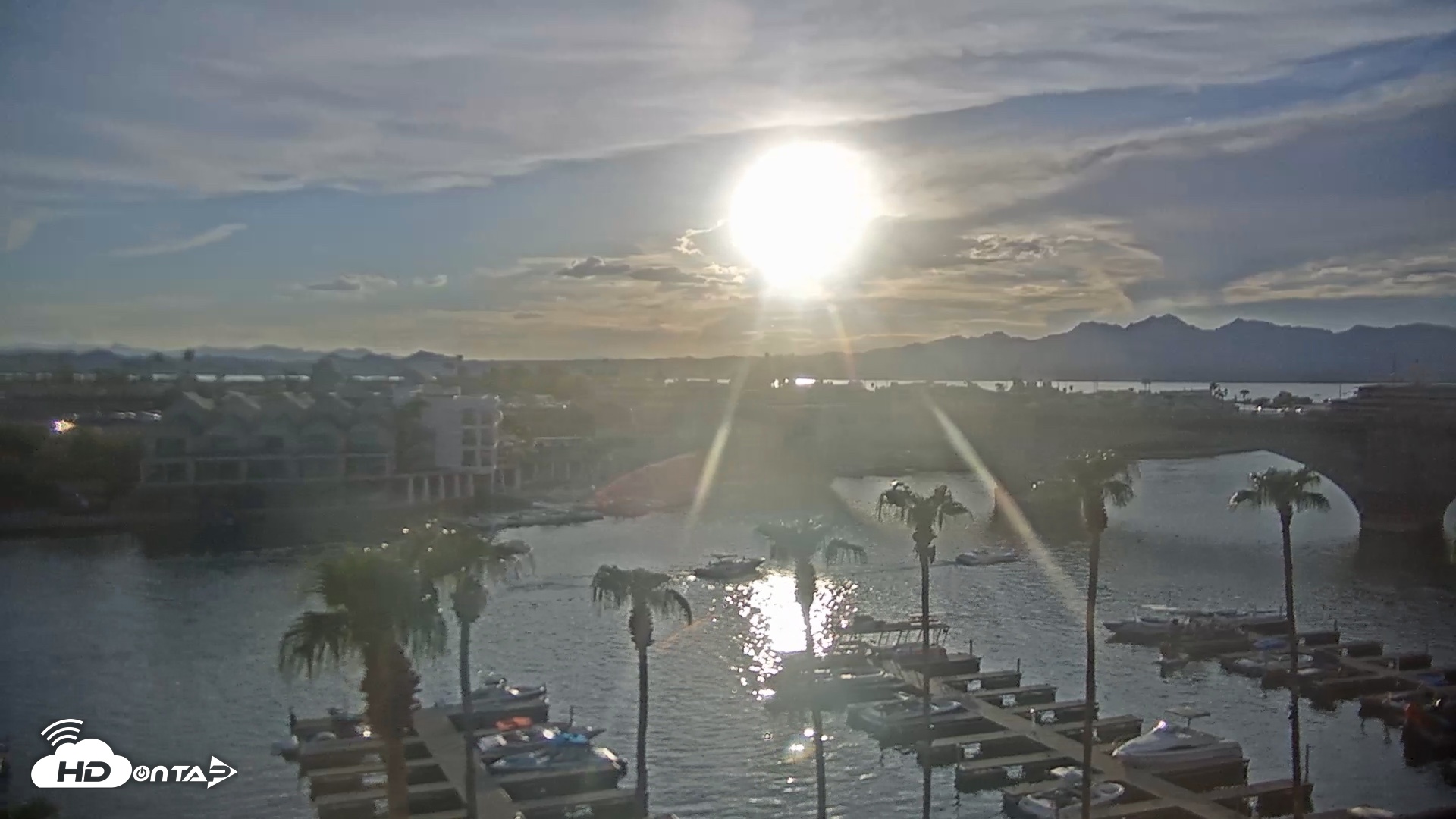 Snapshot of Lake Havasu London Bridge Live Webcam taken Aug 15, 2026, 6:44pm MST