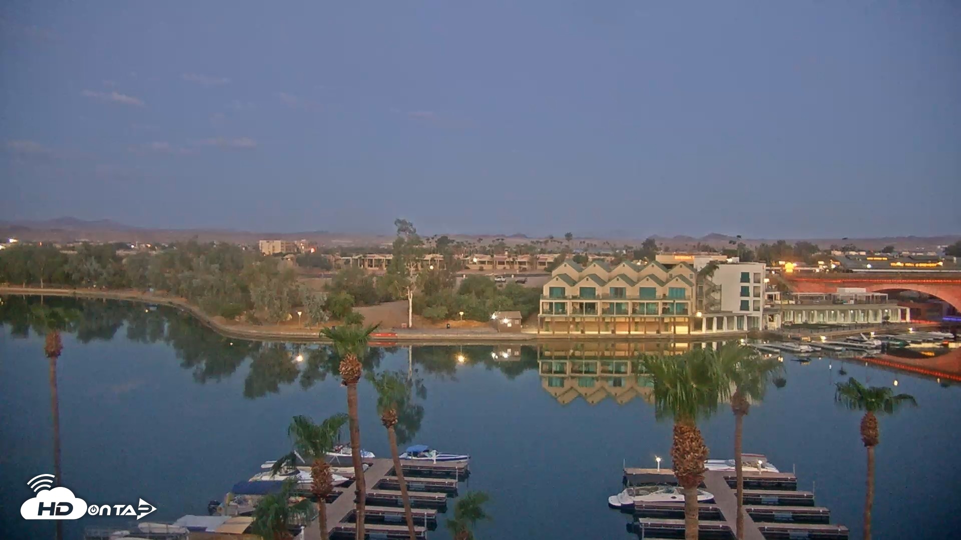 Snapshot of Lake Havasu London Bridge Live Webcam taken Jul 23, 2026, 5:23am MST