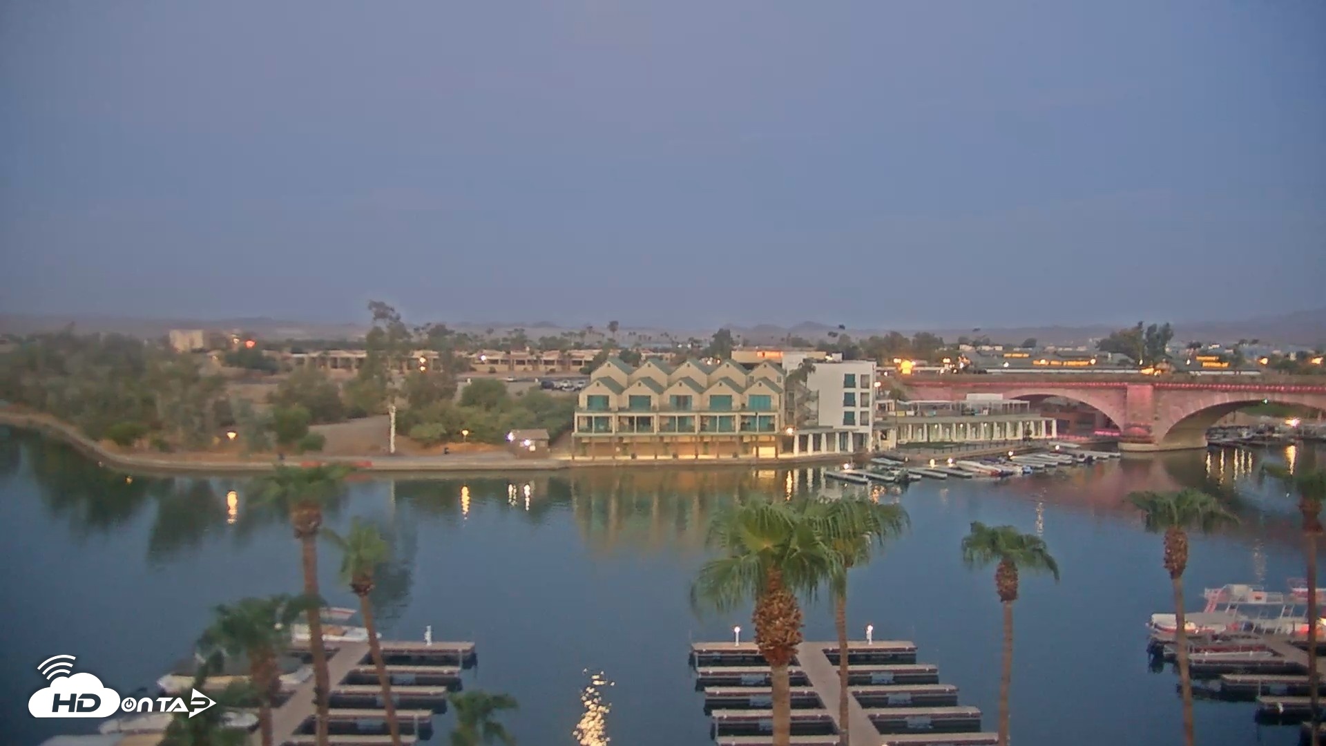 Snapshot of Lake Havasu London Bridge Live Webcam taken Aug 29, 2026, 5:54am MST