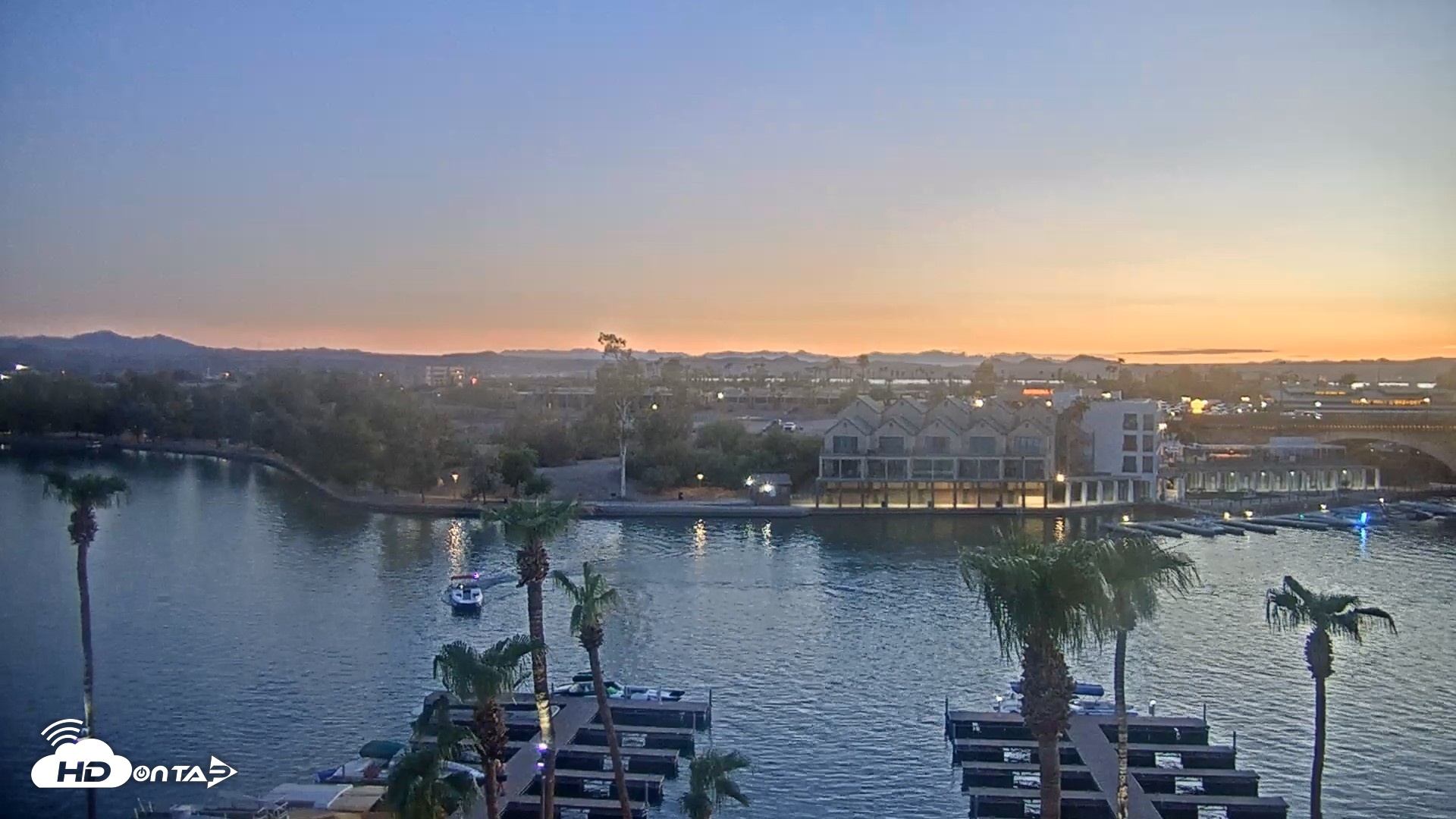 Snapshot of Lake Havasu London Bridge Live Webcam taken Aug 7, 2026, 7:49pm MST