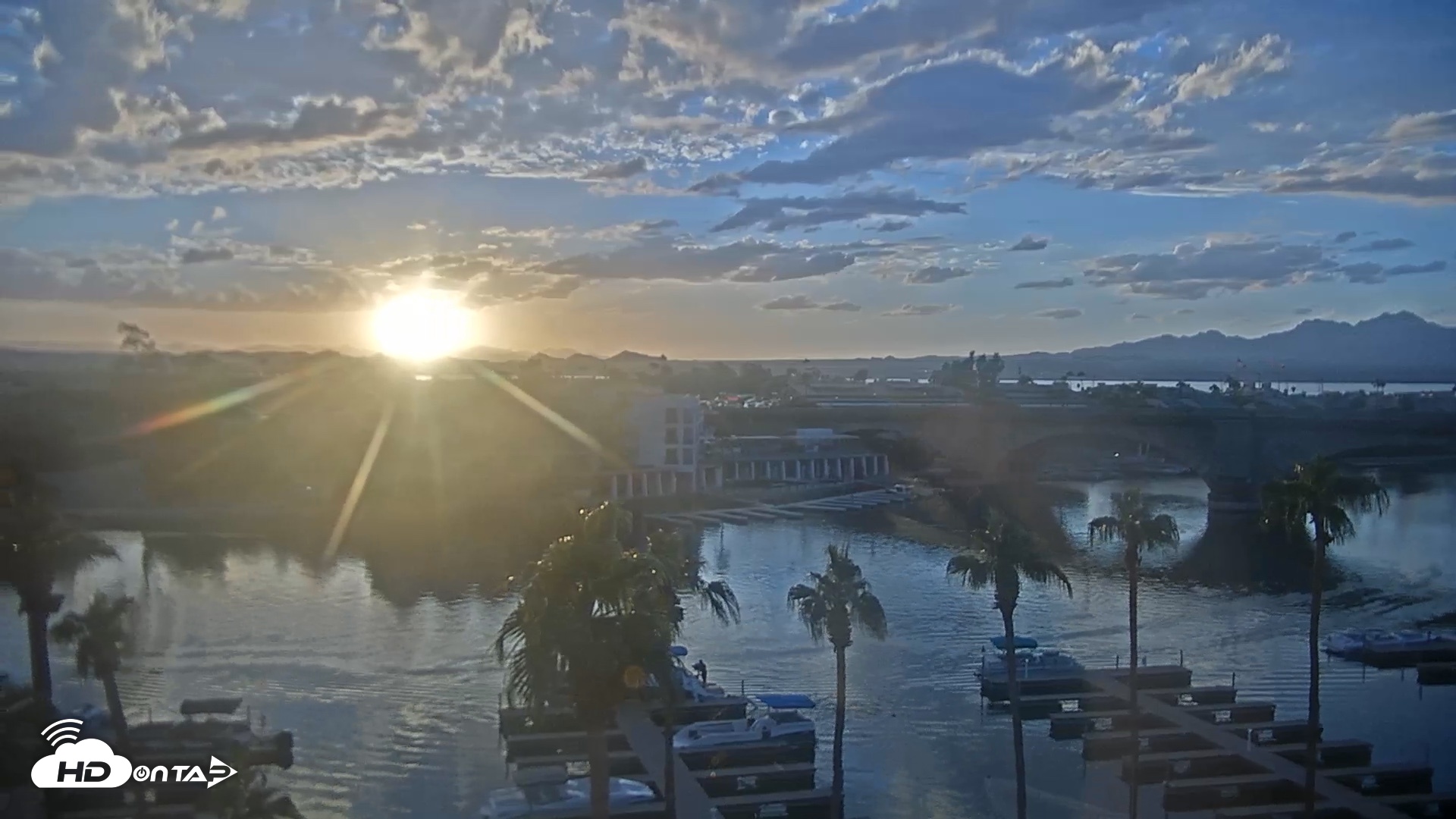 Snapshot of Lake Havasu London Bridge Live Webcam taken Oct 21, 2026, 5:44pm MST