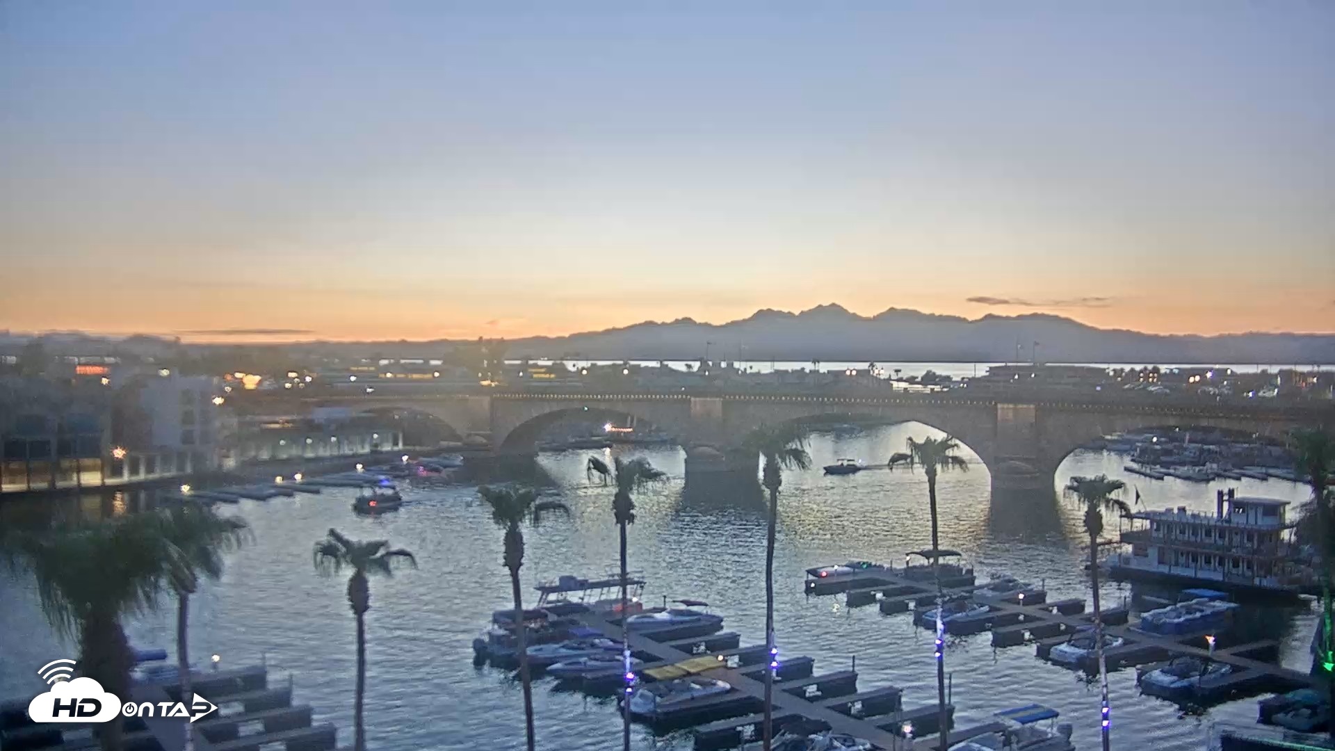 Snapshot of Lake Havasu London Bridge Live Webcam taken Aug 7, 2026, 7:51pm MST