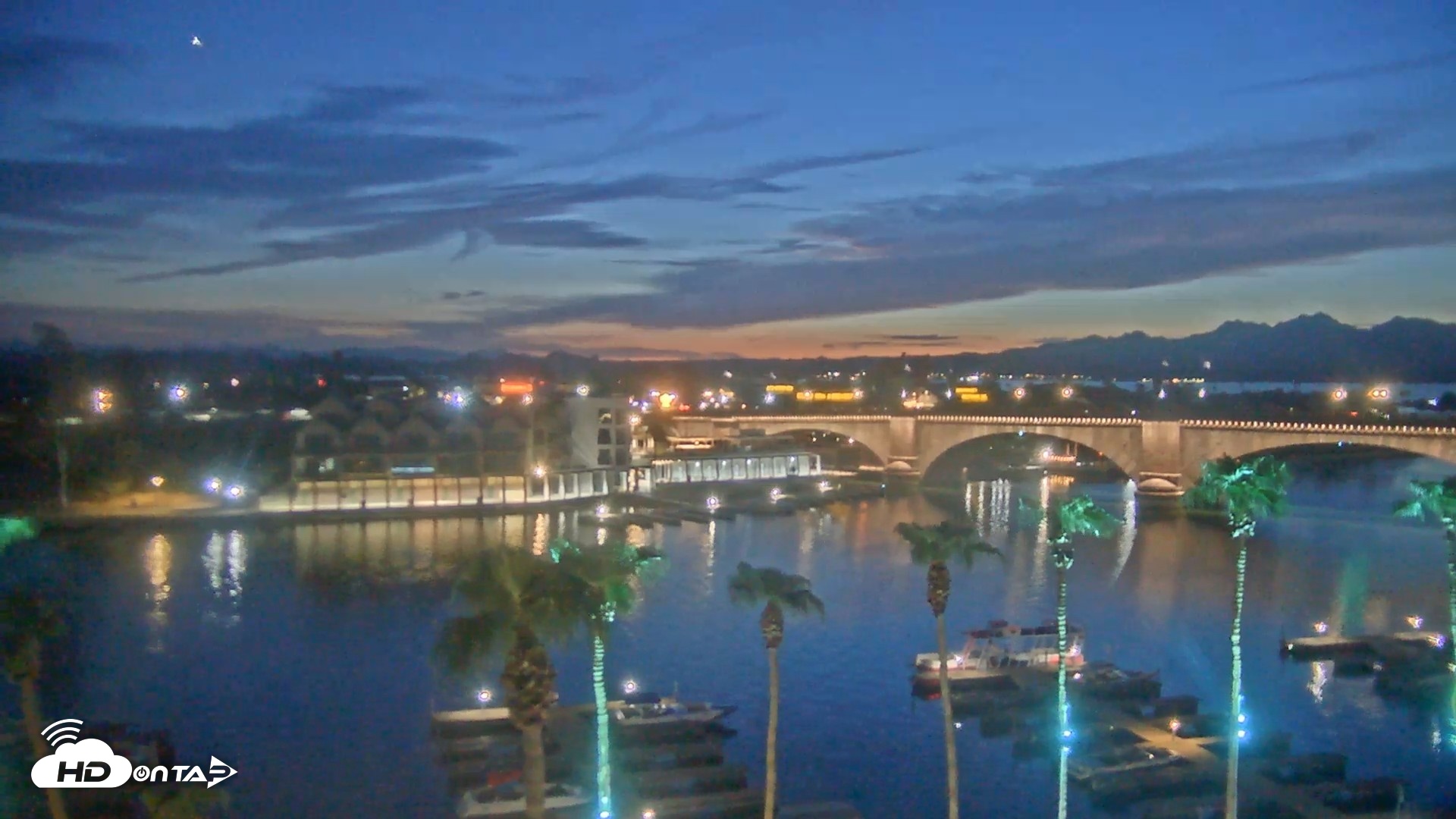 Snapshot of Lake Havasu London Bridge Live Webcam taken Aug 23, 2026, 7:52pm MST