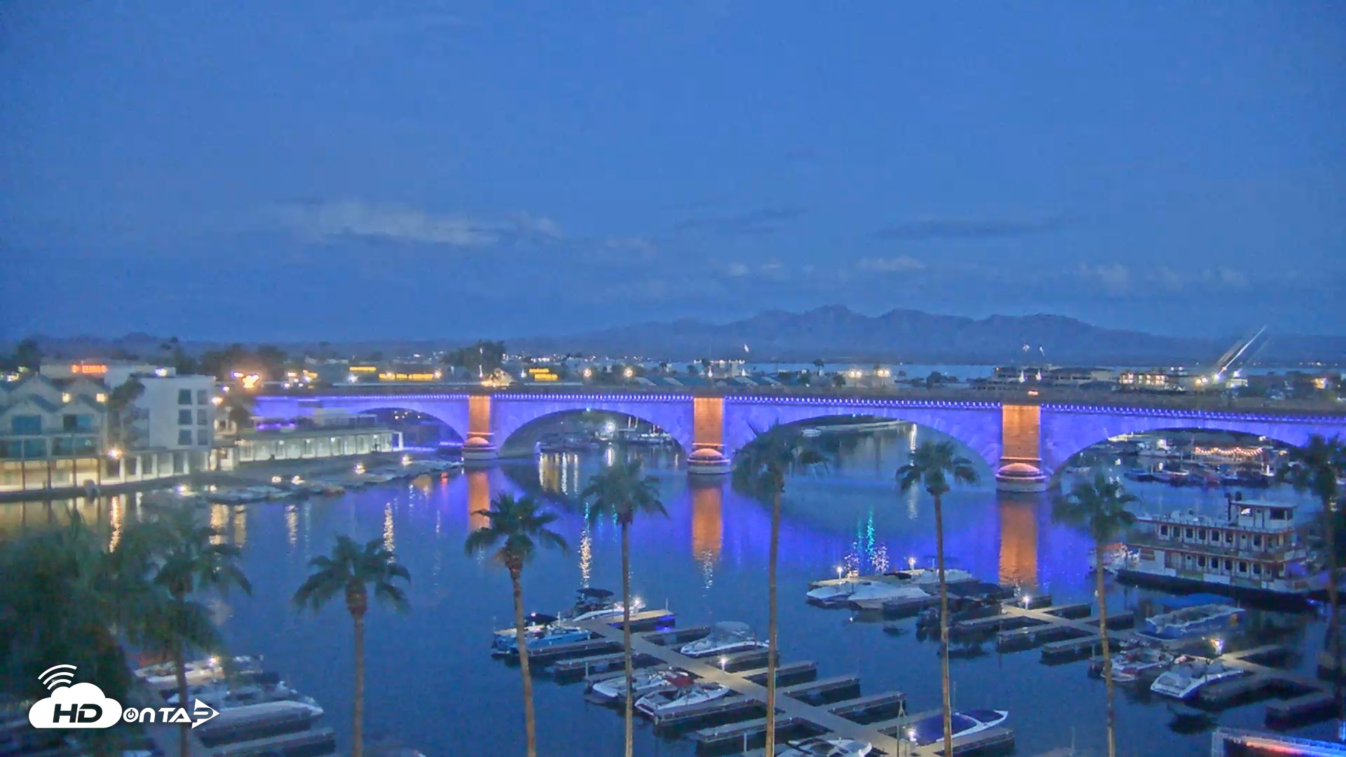 Snapshot of Lake Havasu London Bridge Live Webcam taken Sep 27, 2025, 6:05am MST