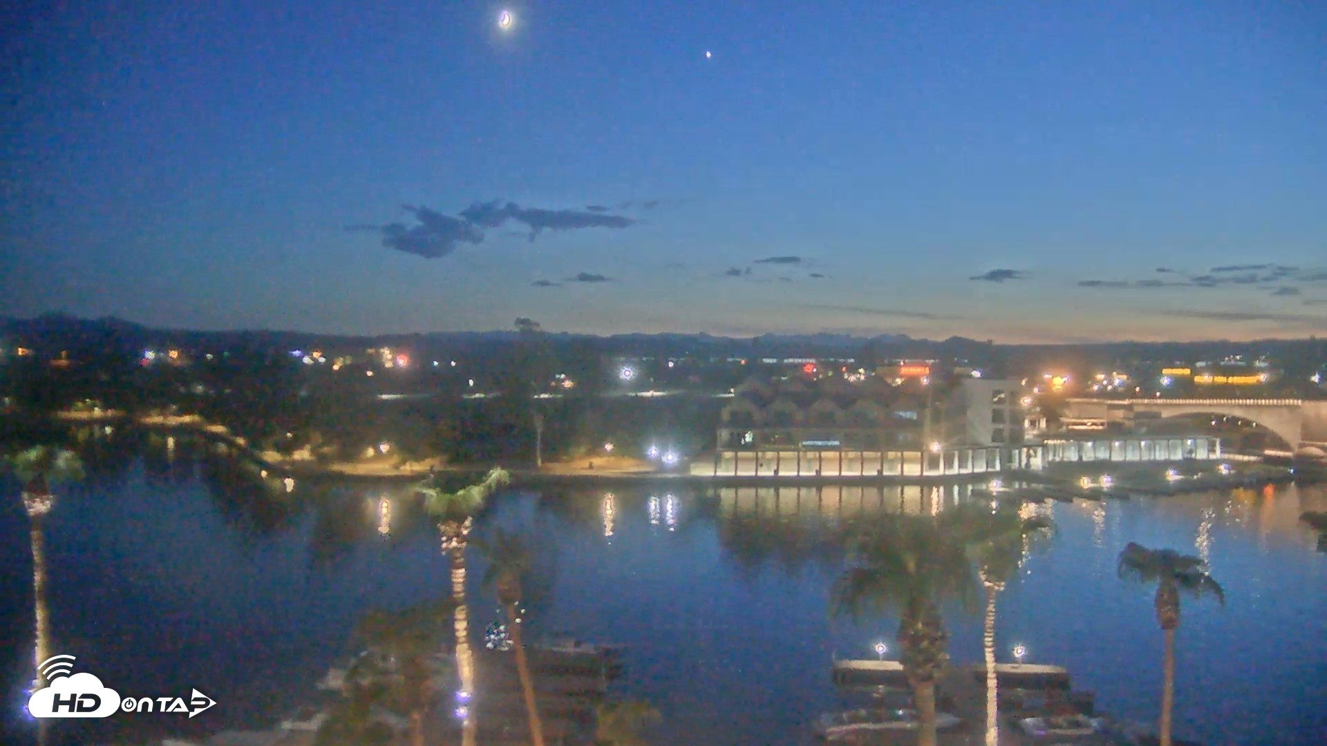Snapshot of Lake Havasu London Bridge Live Webcam taken Aug 16, 2026, 8:03pm MST