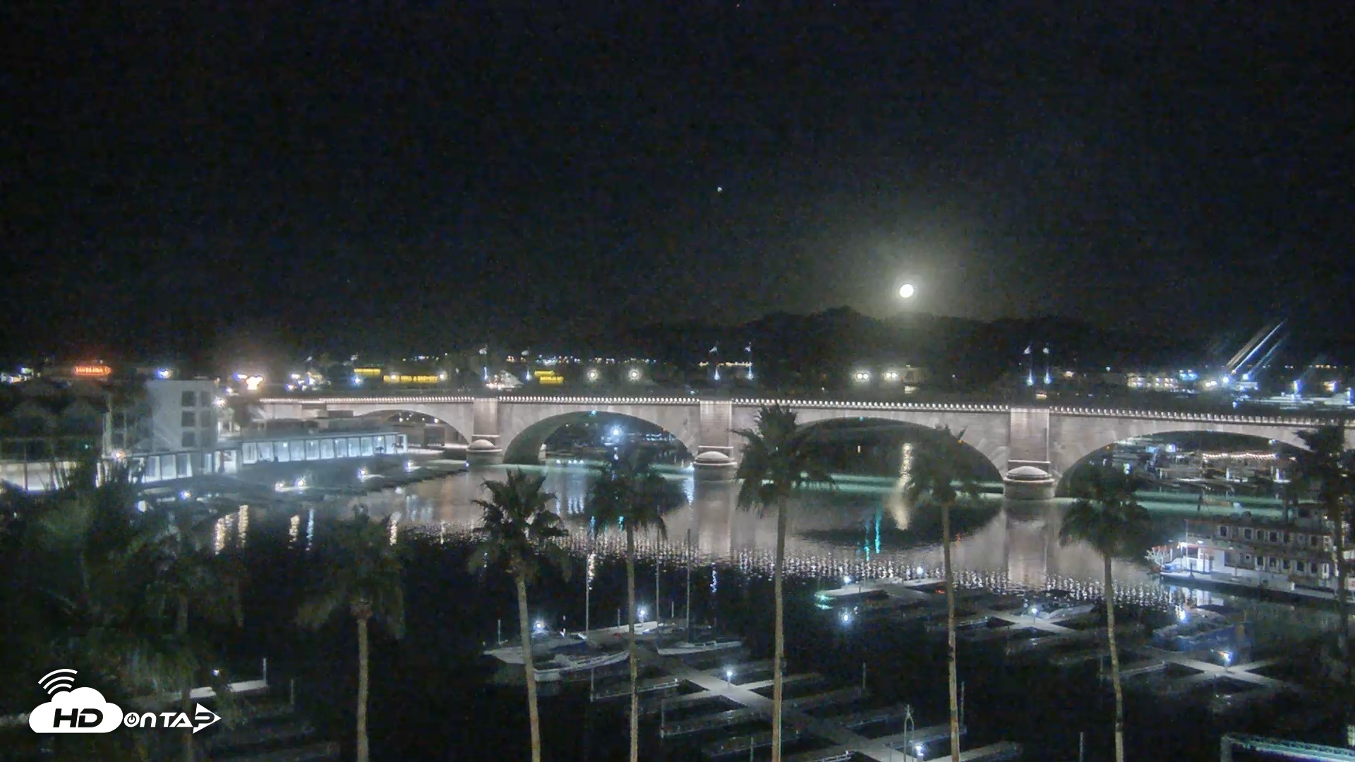 Snapshot of Lake Havasu London Bridge Live Webcam taken Jan 30, 2026, 5:37am MST