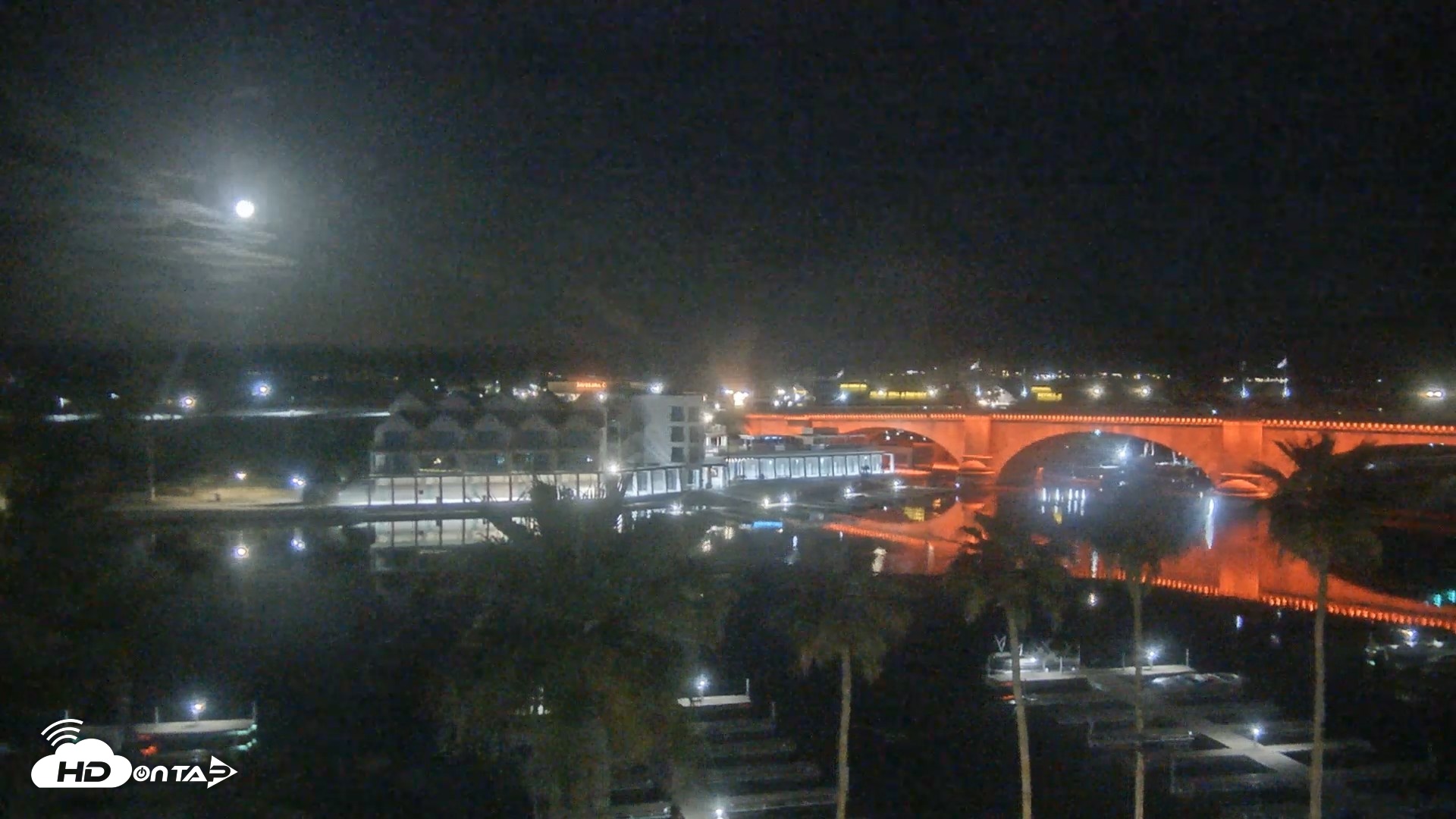 Snapshot of Lake Havasu London Bridge Live Webcam taken Apr 30, 2026, 4:18am MST