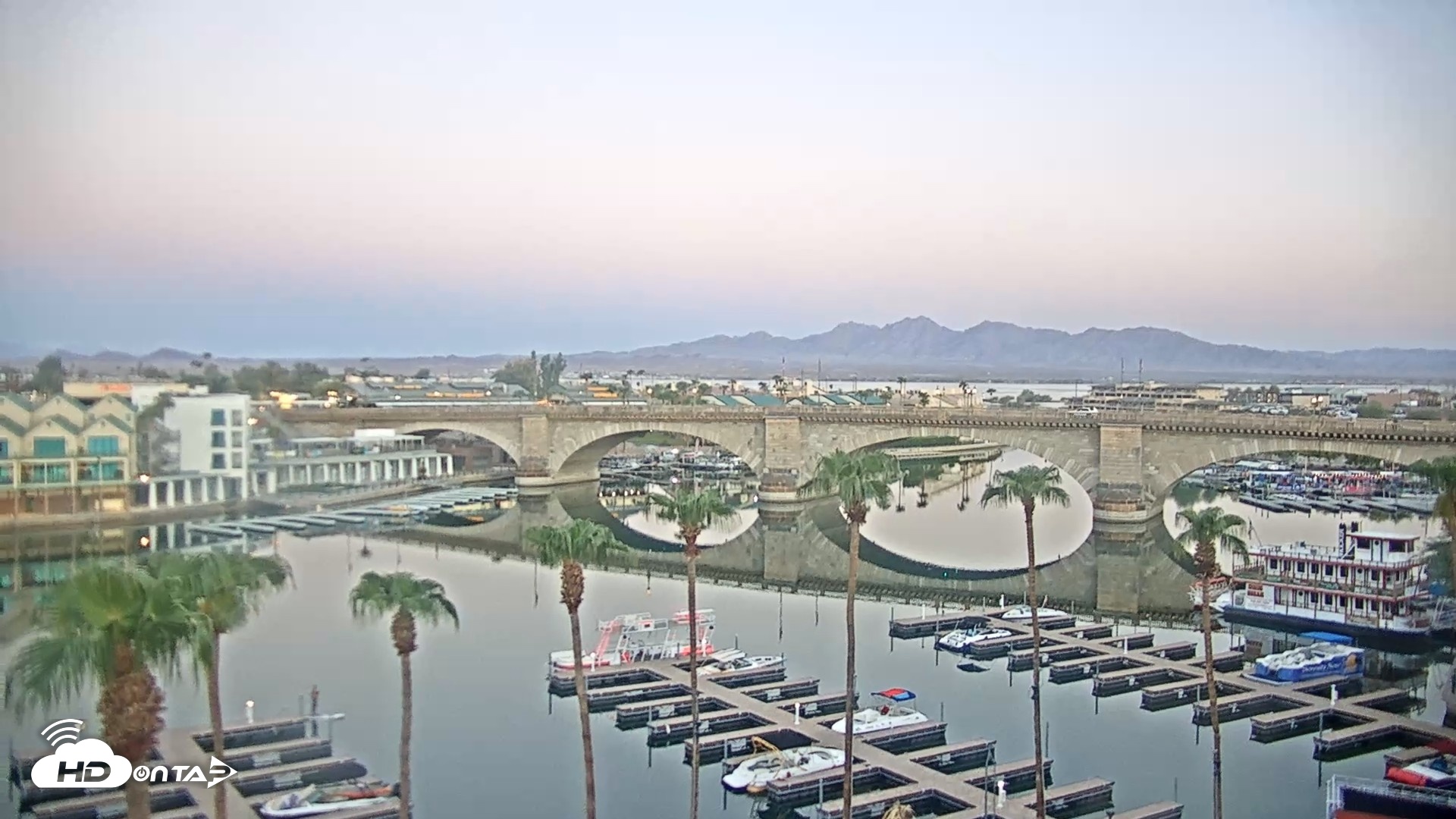 Snapshot of Lake Havasu London Bridge Live Webcam taken Aug 25, 2026, 6:01am MST