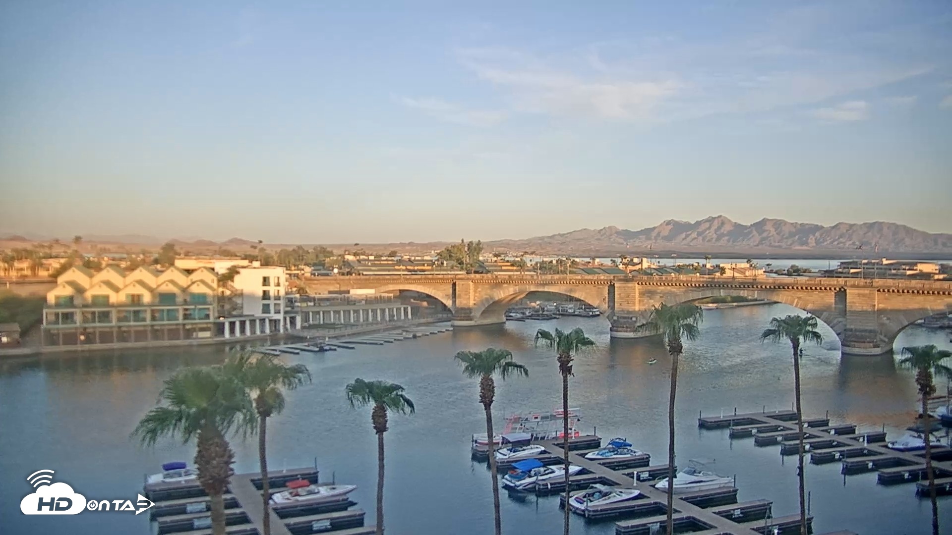 Snapshot of Lake Havasu London Bridge Live Webcam taken Aug 19, 2026, 6:20am MST