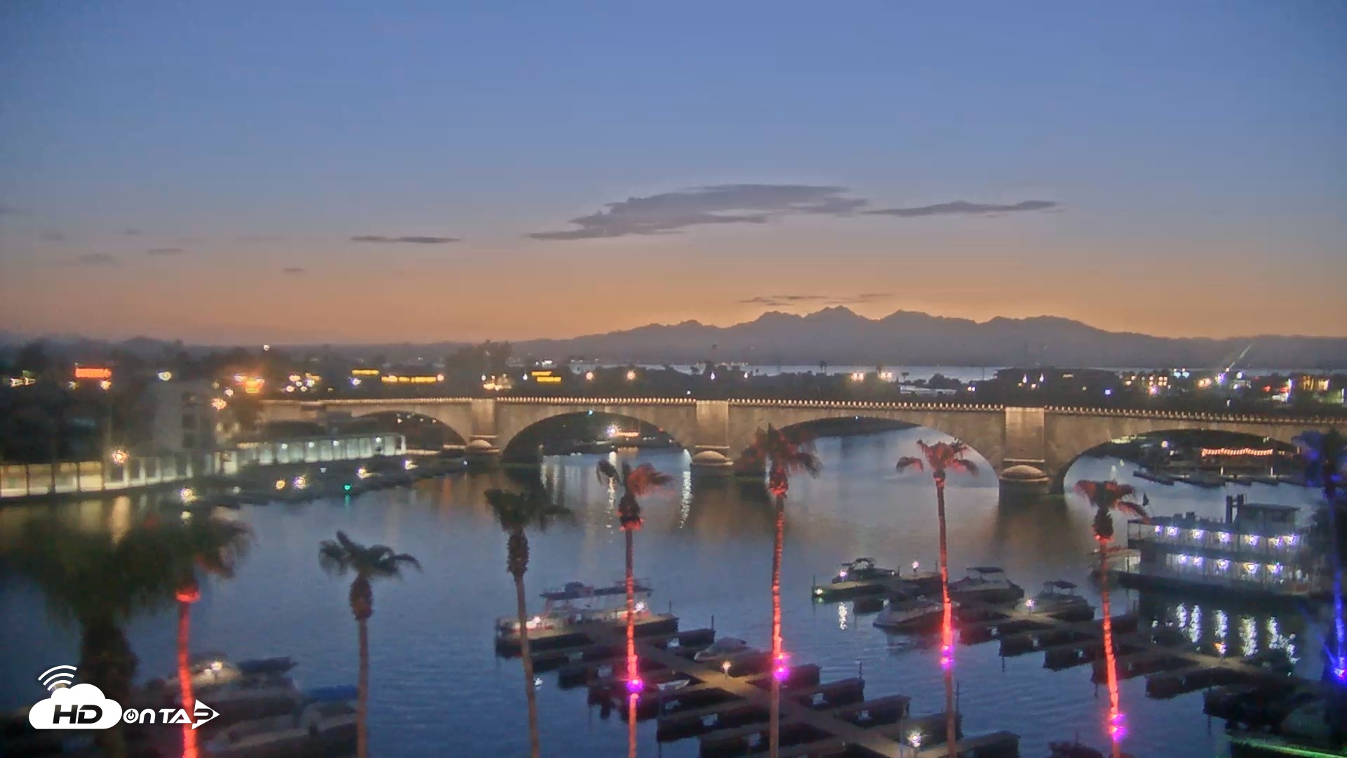 Snapshot of Lake Havasu London Bridge Live Webcam taken Aug 4, 2026, 8:08pm MST
