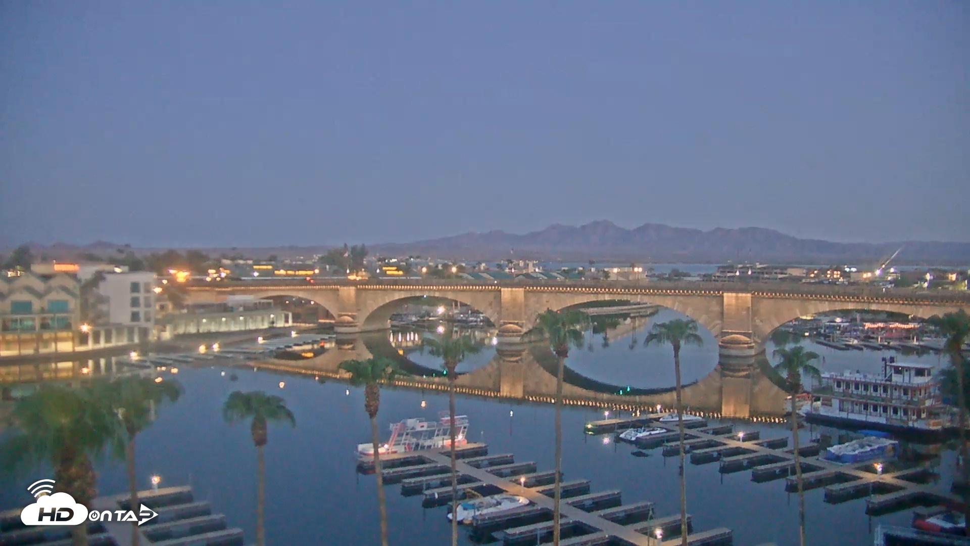 Snapshot of Lake Havasu London Bridge Live Webcam taken Aug 26, 2026, 5:45am MST