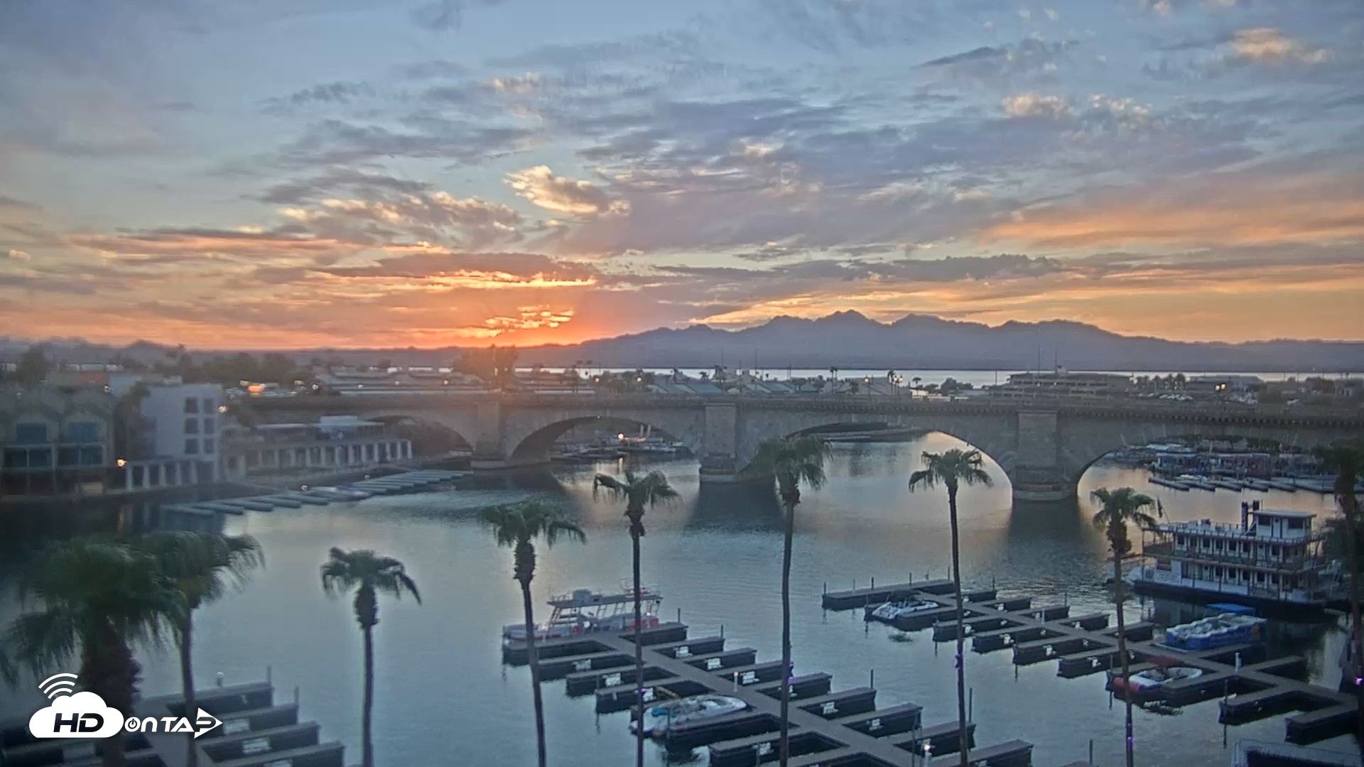 Snapshot of Lake Havasu London Bridge Live Webcam taken Aug 26, 2026, 7:13pm MST