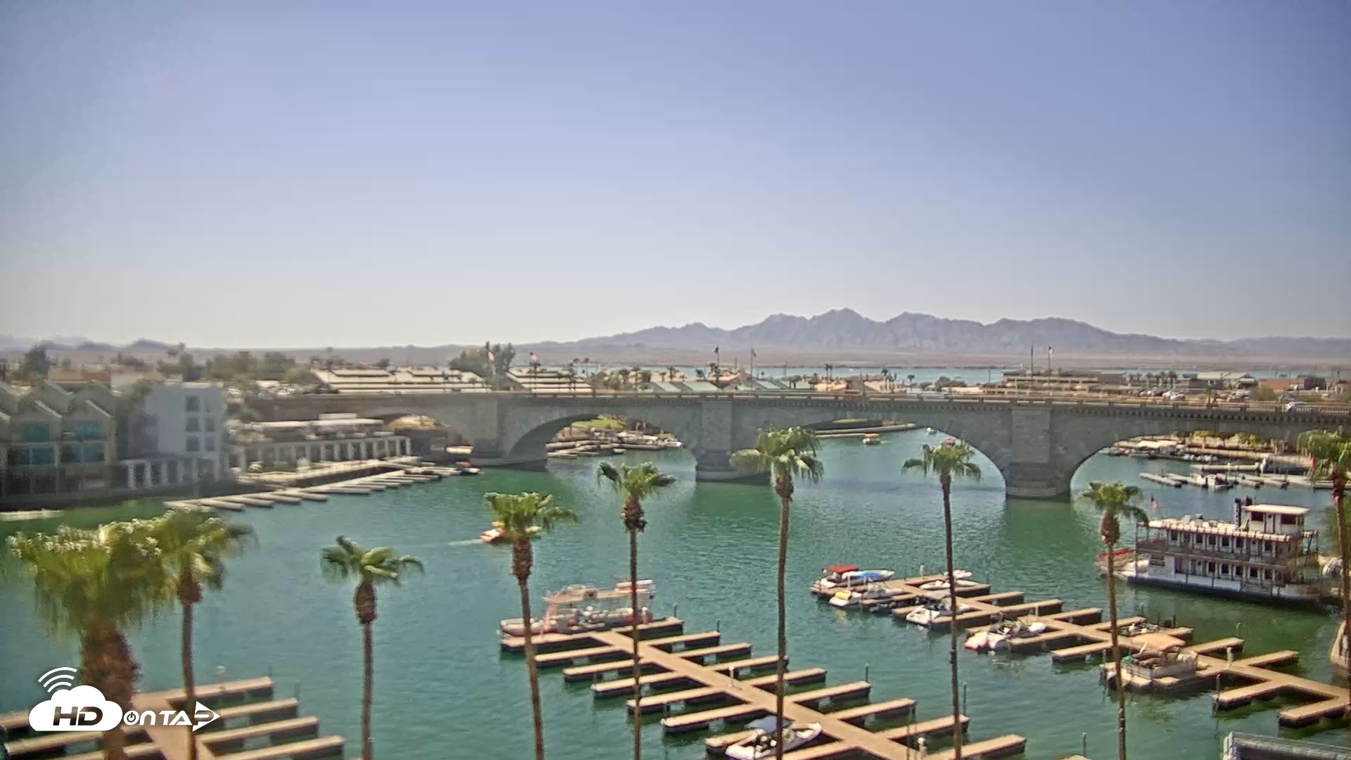Snapshot of Lake Havasu London Bridge Live Webcam taken Aug 1, 2026, 3:23pm MST