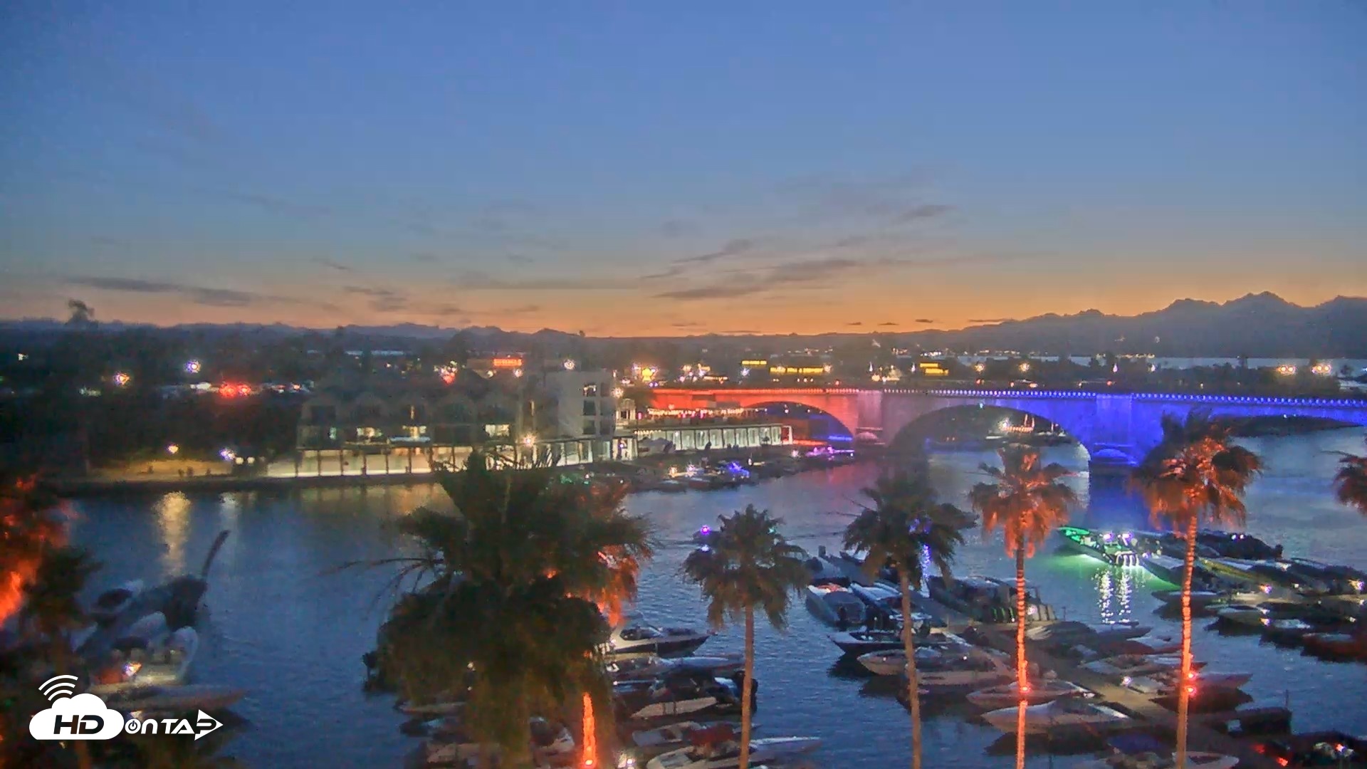 Snapshot of Lake Havasu London Bridge Live Webcam taken Apr 24, 2026, 7:48pm MST